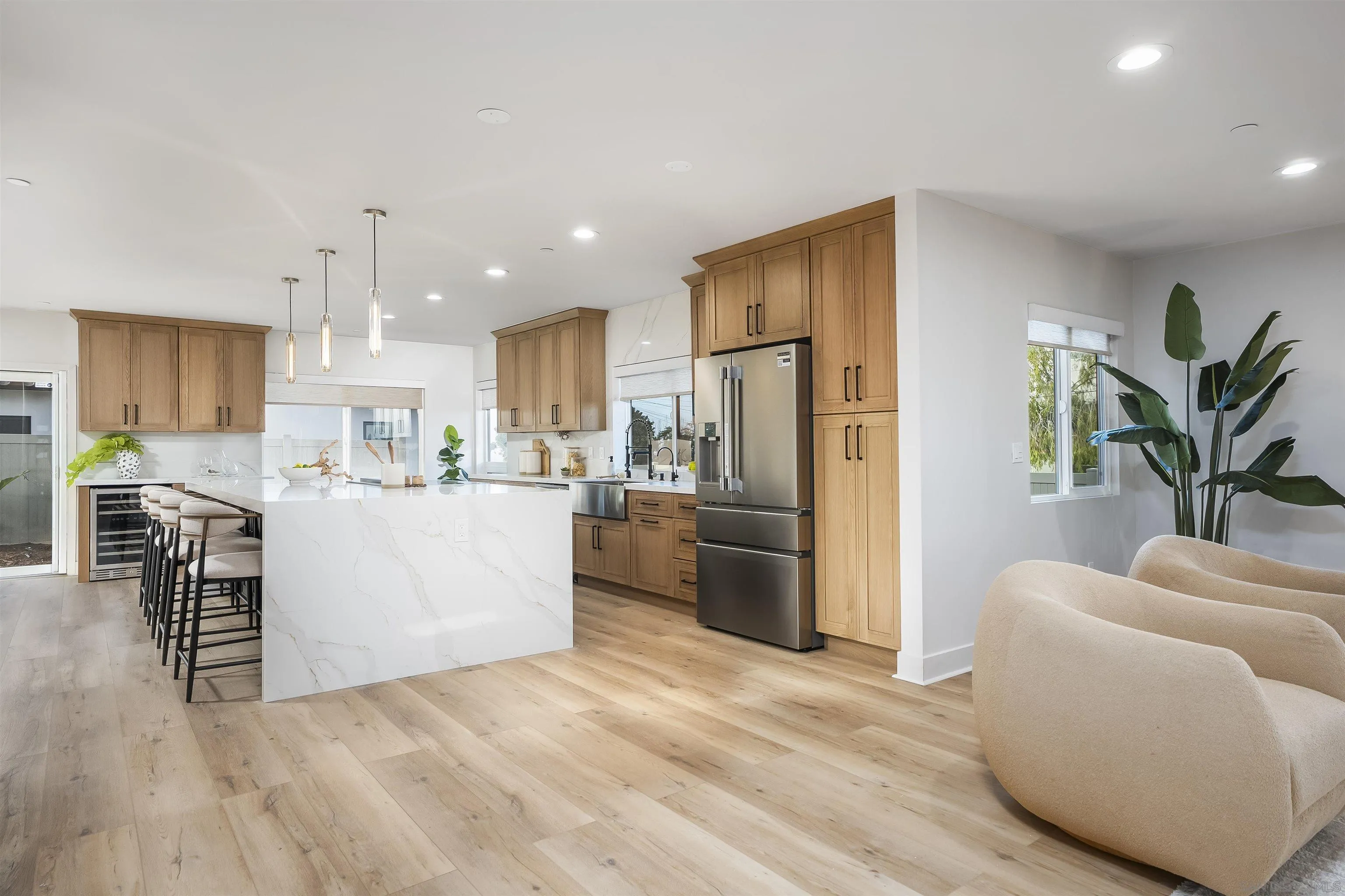 https://cdn.realtyfeed.com/cdn/127/260005768/0acc959abe639efcbe5bc4fca6836e91.webp