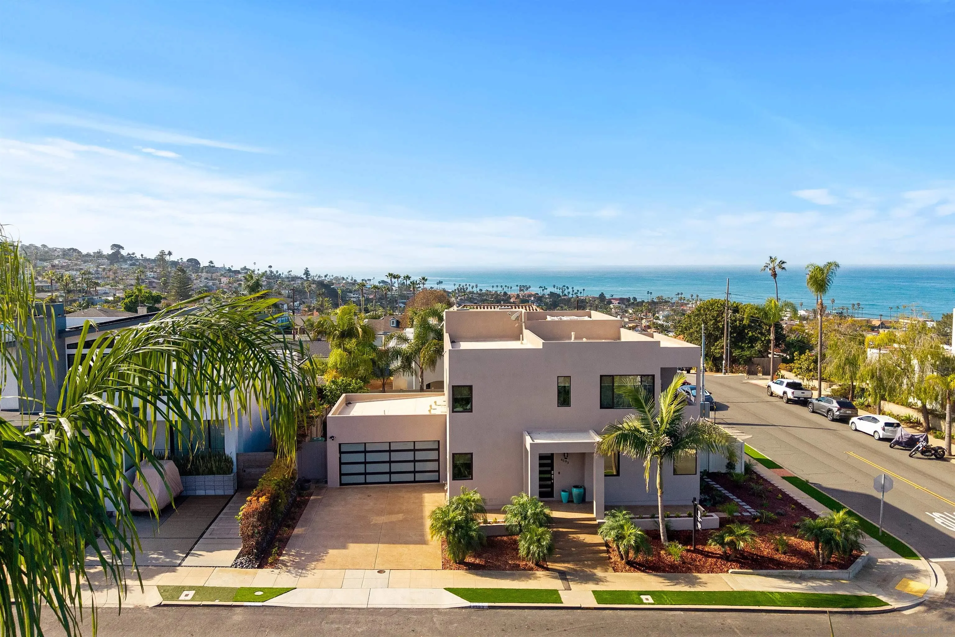https://cdn.realtyfeed.com/cdn/127/260005768/489340360be5d937cc5d470bc0231c90.webp