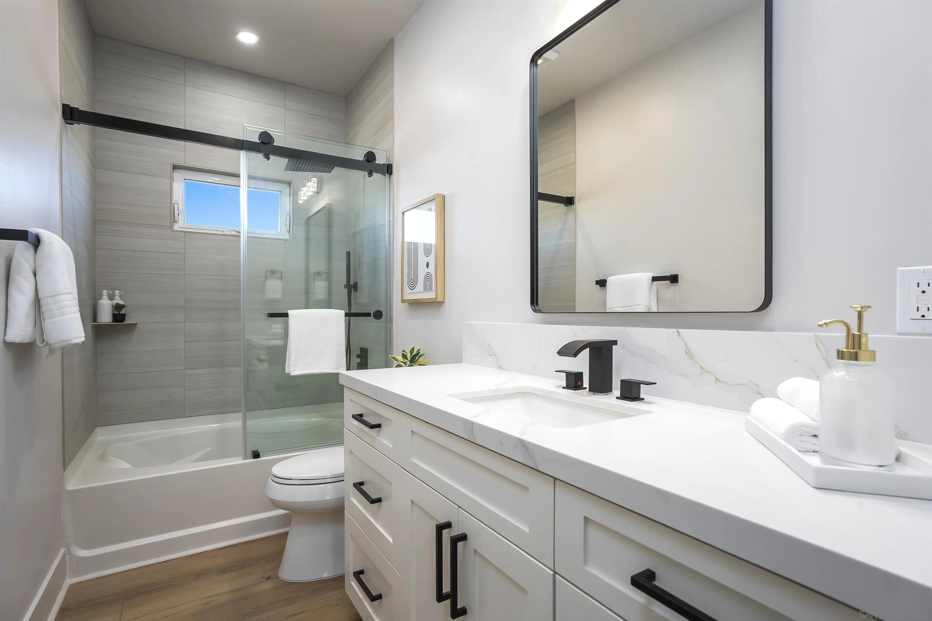 https://cdn.realtyfeed.com/cdn/127/260005768/7be1a8e3ce04ae0f940540a38b8c2e63.webp