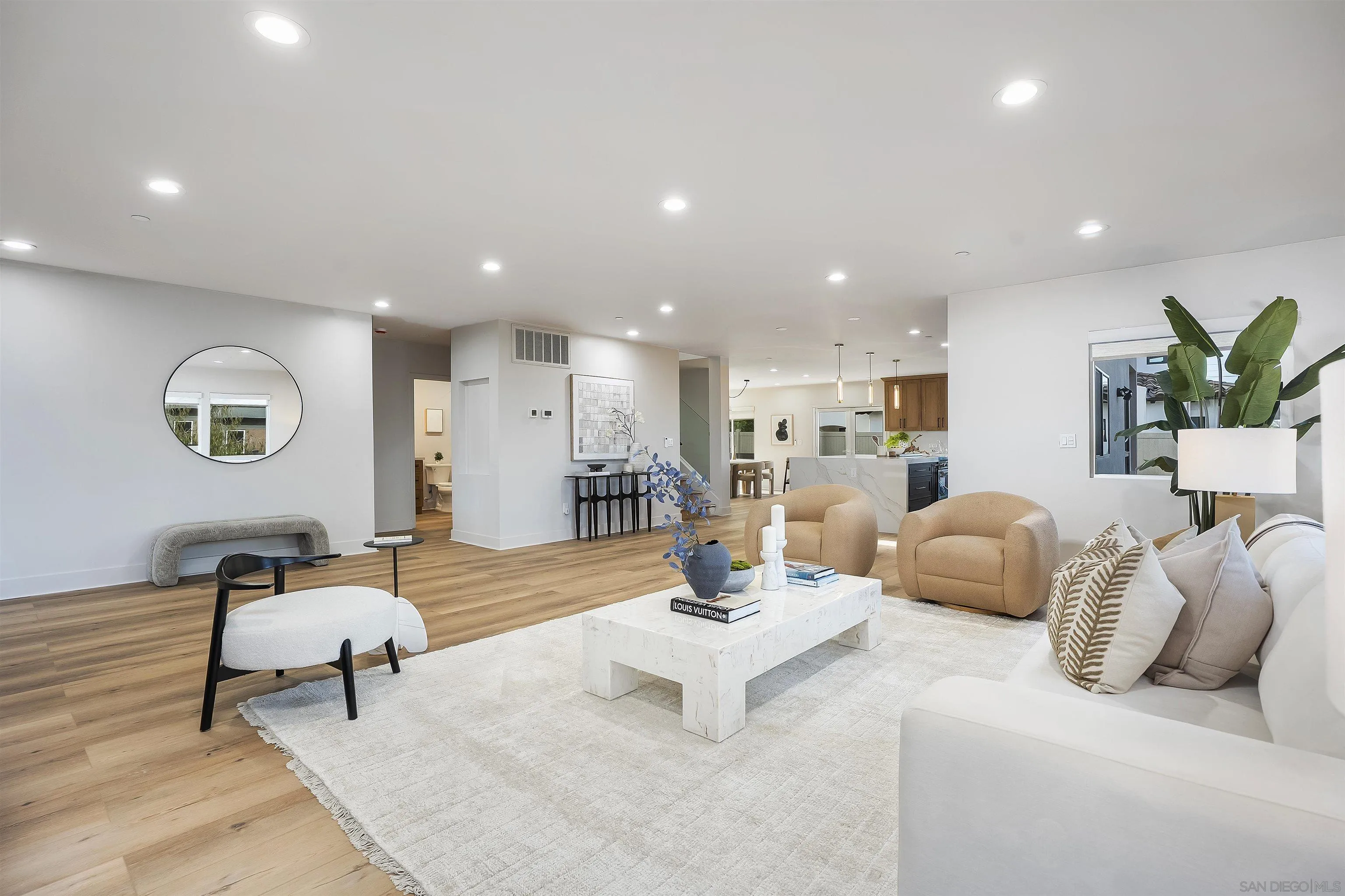 https://cdn.realtyfeed.com/cdn/127/260005768/abc4378a20a68323fa434c8156223a0d.webp