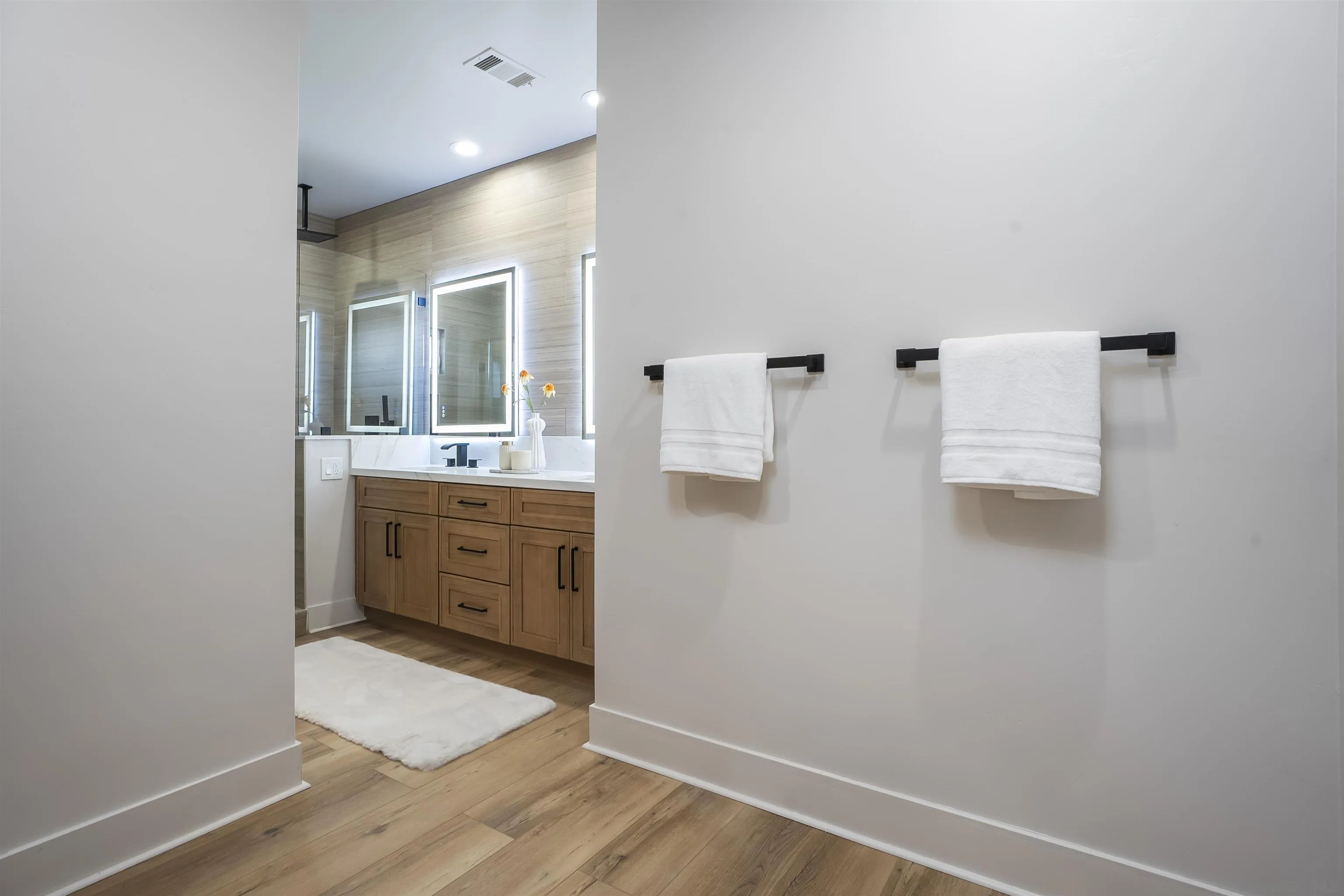 https://cdn.realtyfeed.com/cdn/127/260005768/ec4b762175394c18028096f61455a940.webp