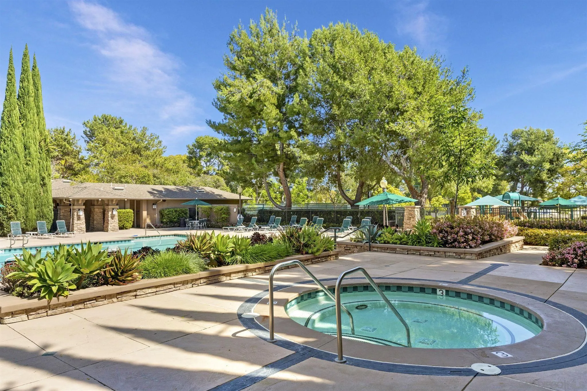 https://cdn.realtyfeed.com/cdn/127/260005770/064b0444de653299dc072b2d71b8c8b9.webp