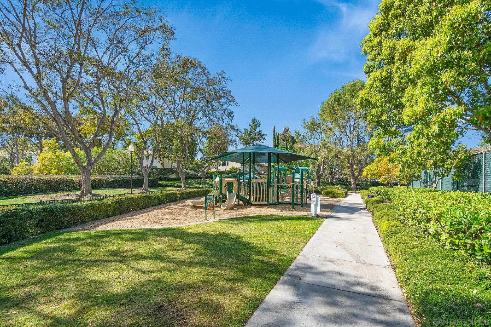 https://cdn.realtyfeed.com/cdn/127/260005770/9dba544f95fcced81479e1d83b946907.webp