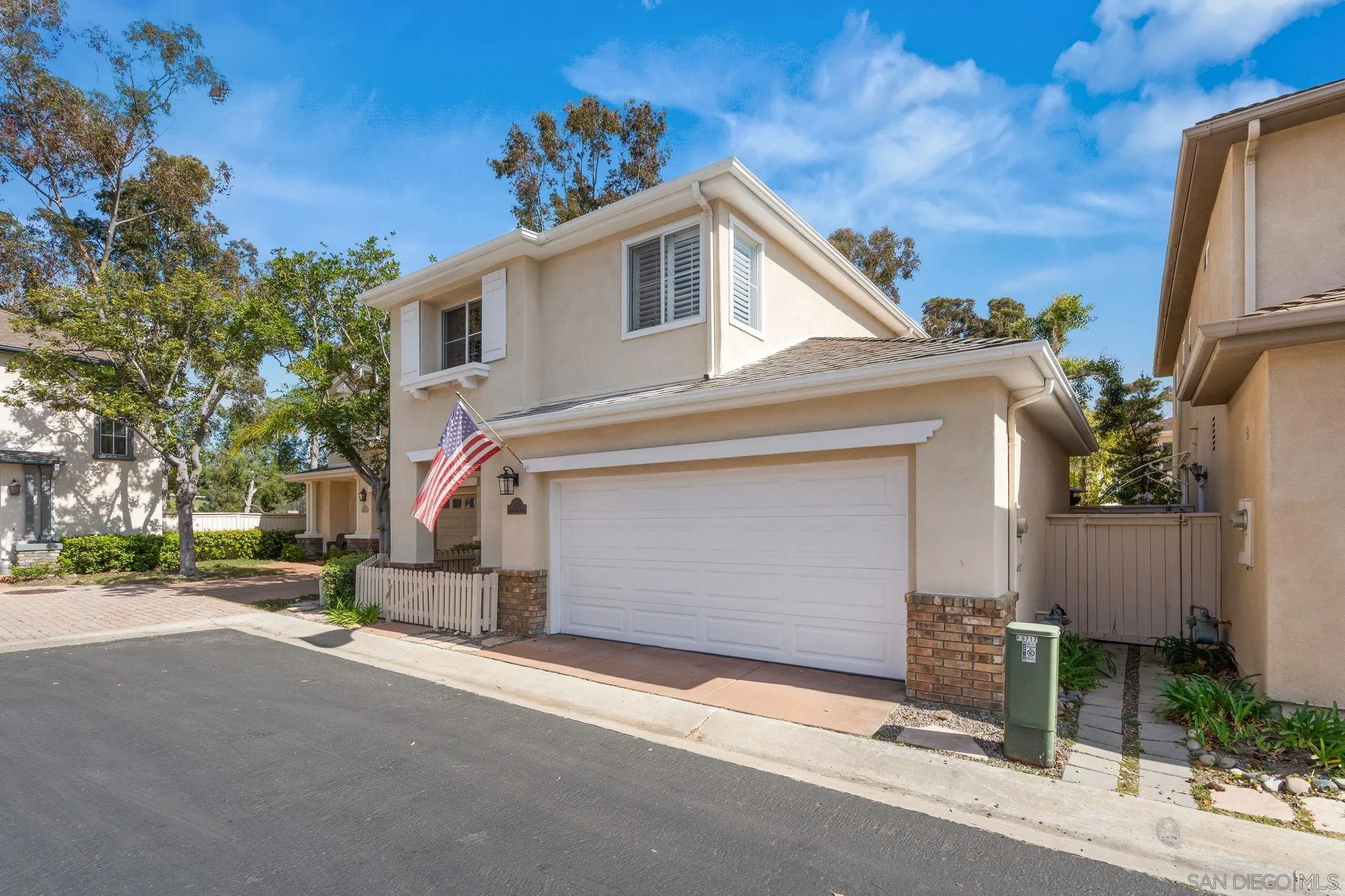 https://cdn.realtyfeed.com/cdn/127/260005770/e3da89f94c1425dcf477321fcb399669.webp
