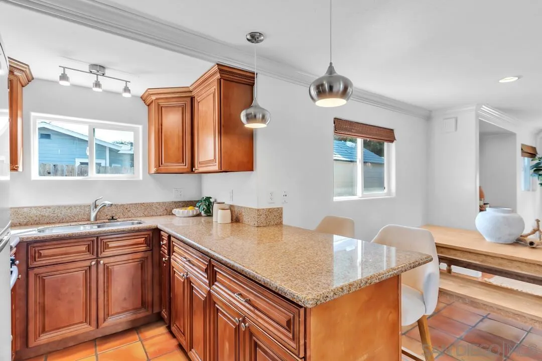 https://cdn.realtyfeed.com/cdn/127/260005771/214fbe9c60eb661da93345b3b8ce2119.webp