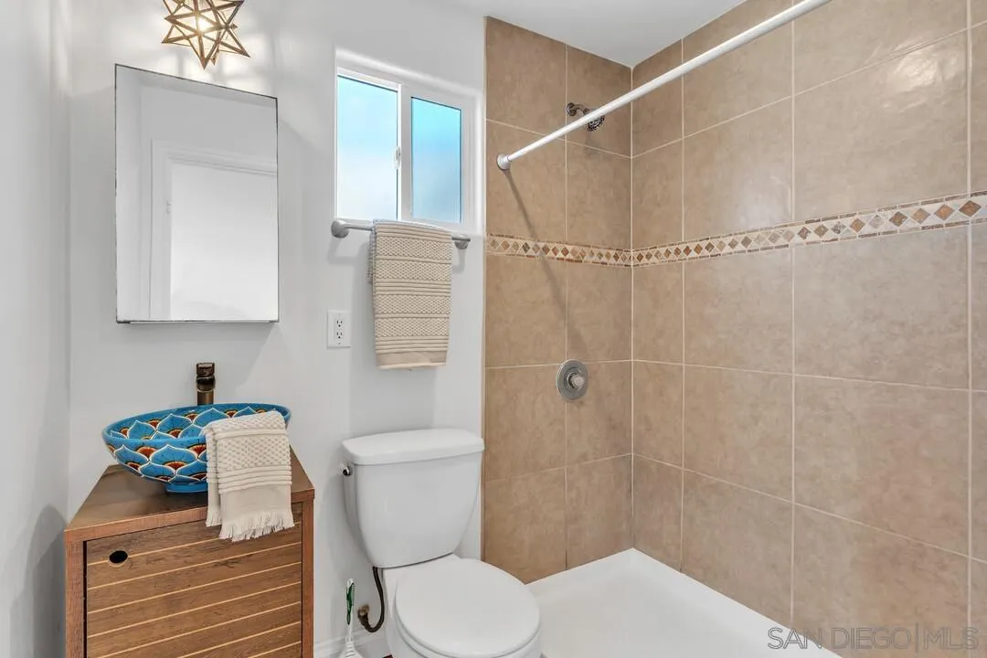 https://cdn.realtyfeed.com/cdn/127/260005771/40a873a0ce83ef31e4d56da871a2b118.webp