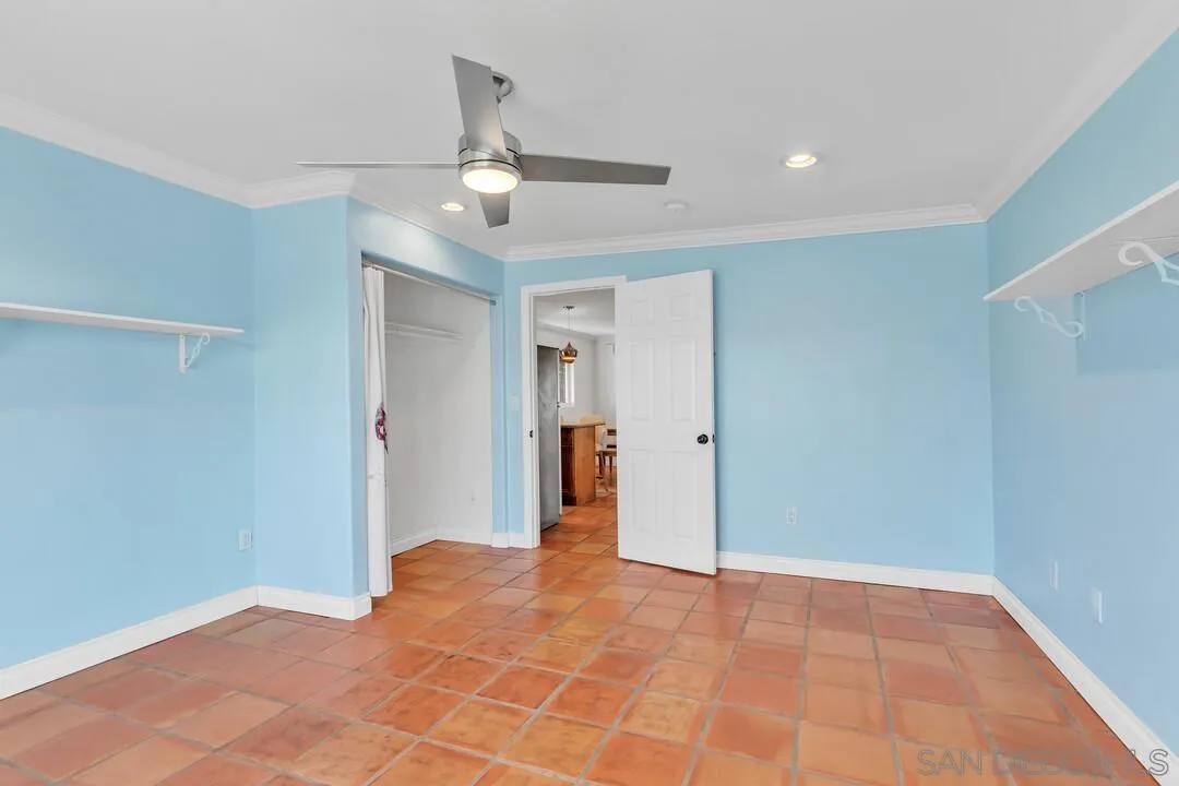 https://cdn.realtyfeed.com/cdn/127/260005771/8813c1aa142f49a852fedd03560c17cc.webp