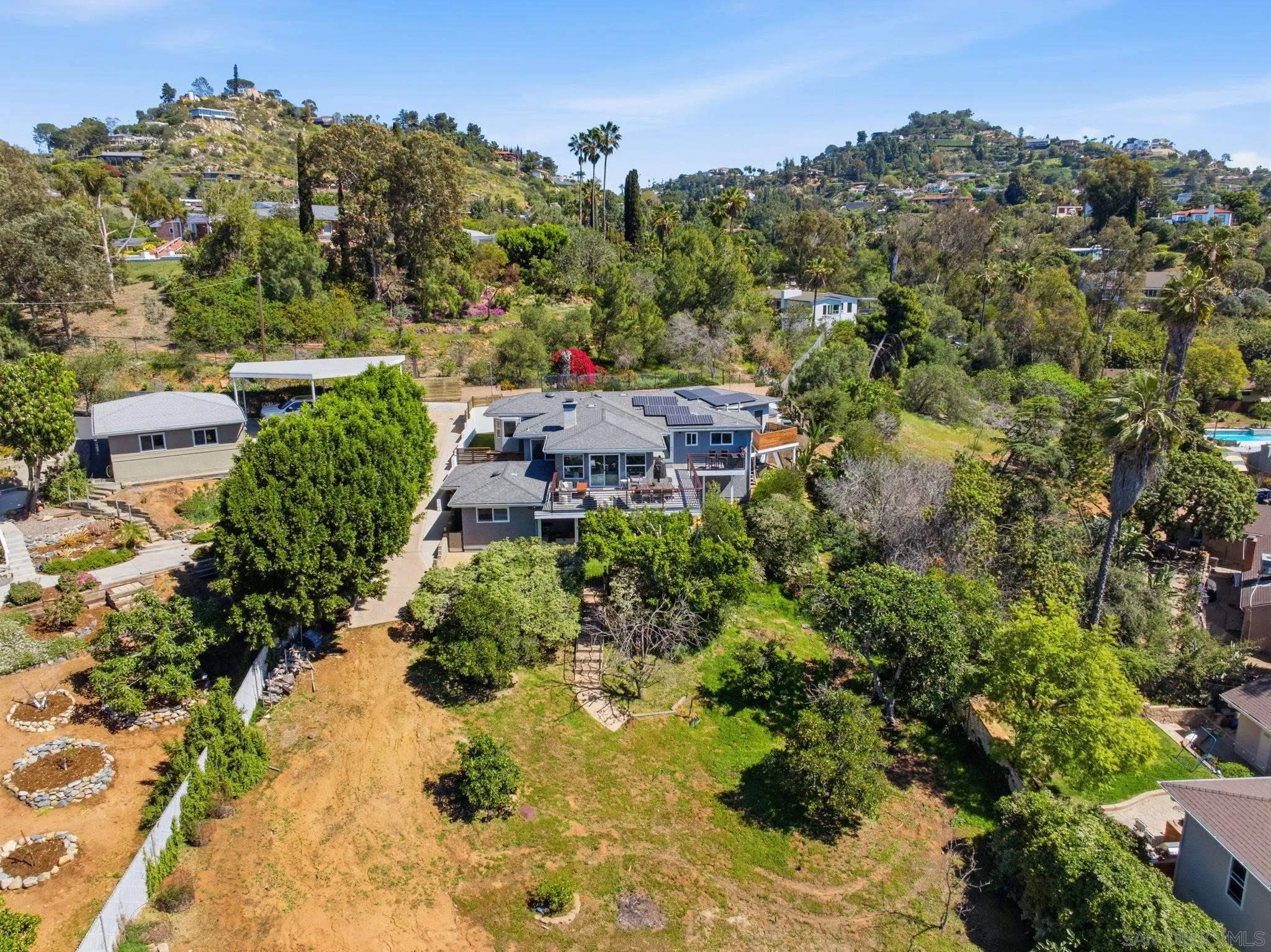 https://cdn.realtyfeed.com/cdn/127/260005777/19c4bf190d9f8741220673c88a826f51.webp