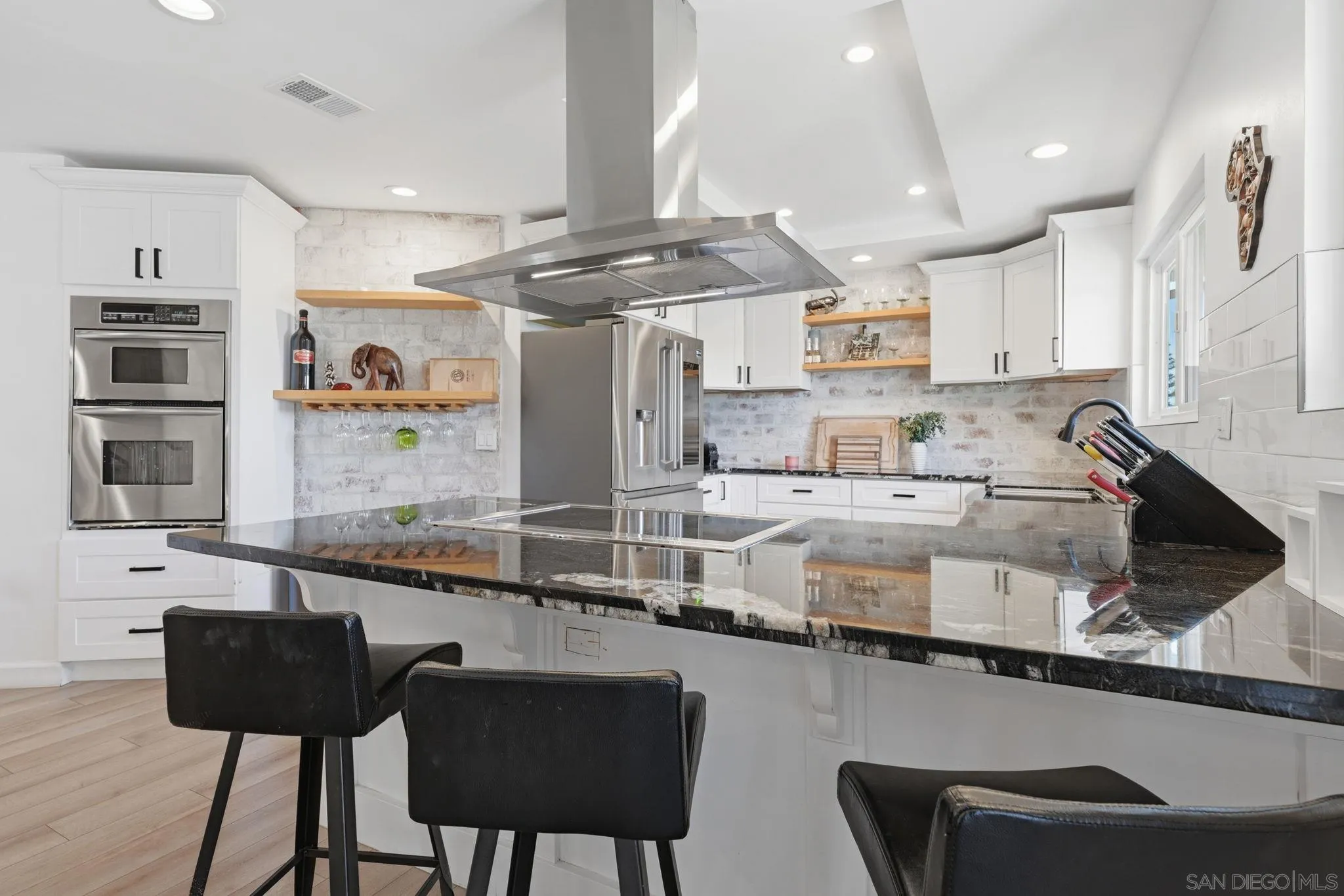 https://cdn.realtyfeed.com/cdn/127/260005777/2147805f7c851b20532dce669a4ccc85.webp