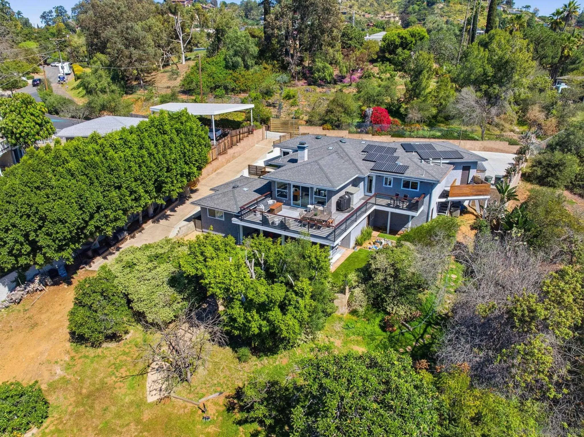 https://cdn.realtyfeed.com/cdn/127/260005777/33a00035bd51dca3d1034ea0c4c5fc49.webp
