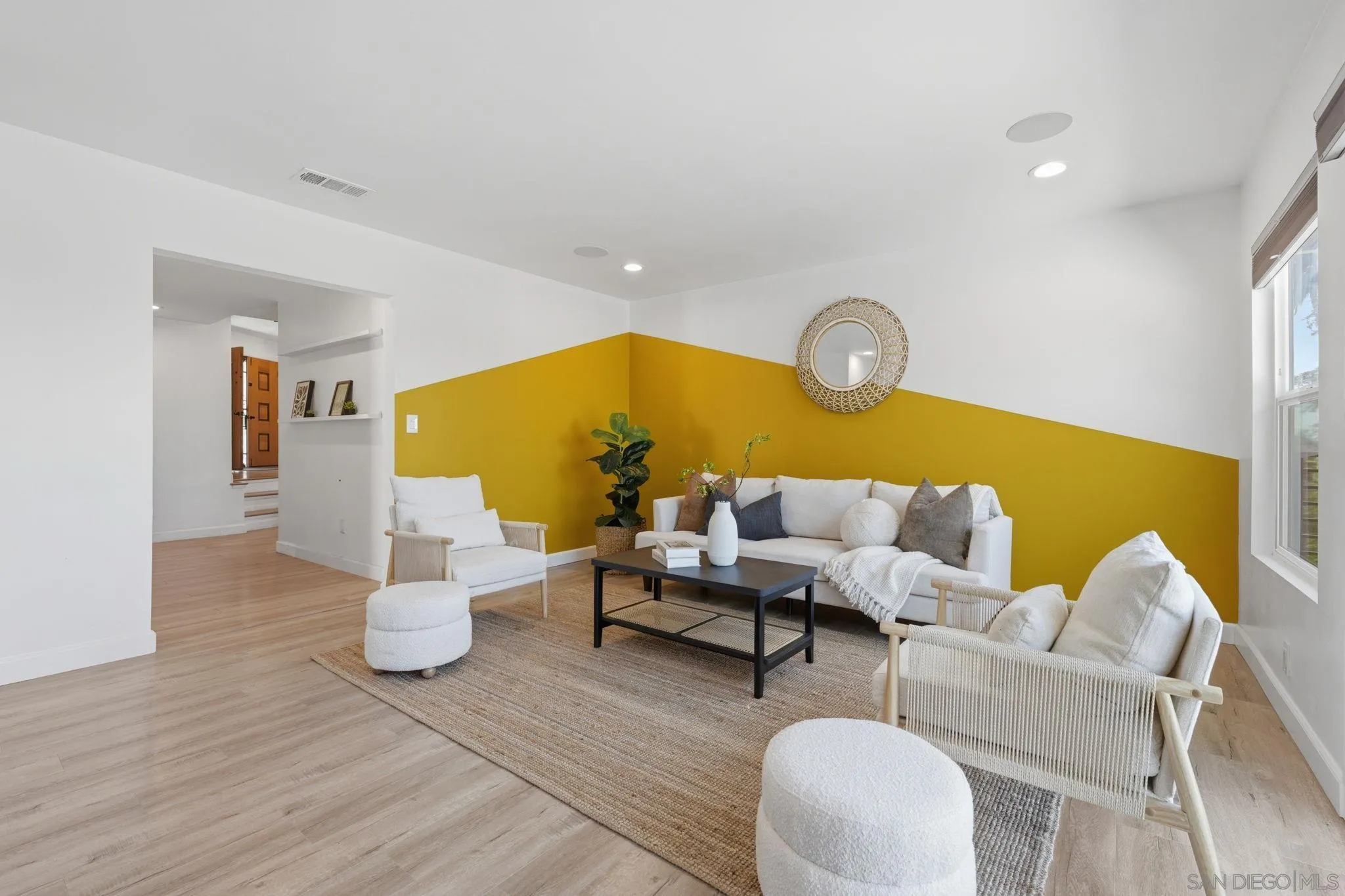 https://cdn.realtyfeed.com/cdn/127/260005777/3464ffe1a32b11cb348be28641236716.webp