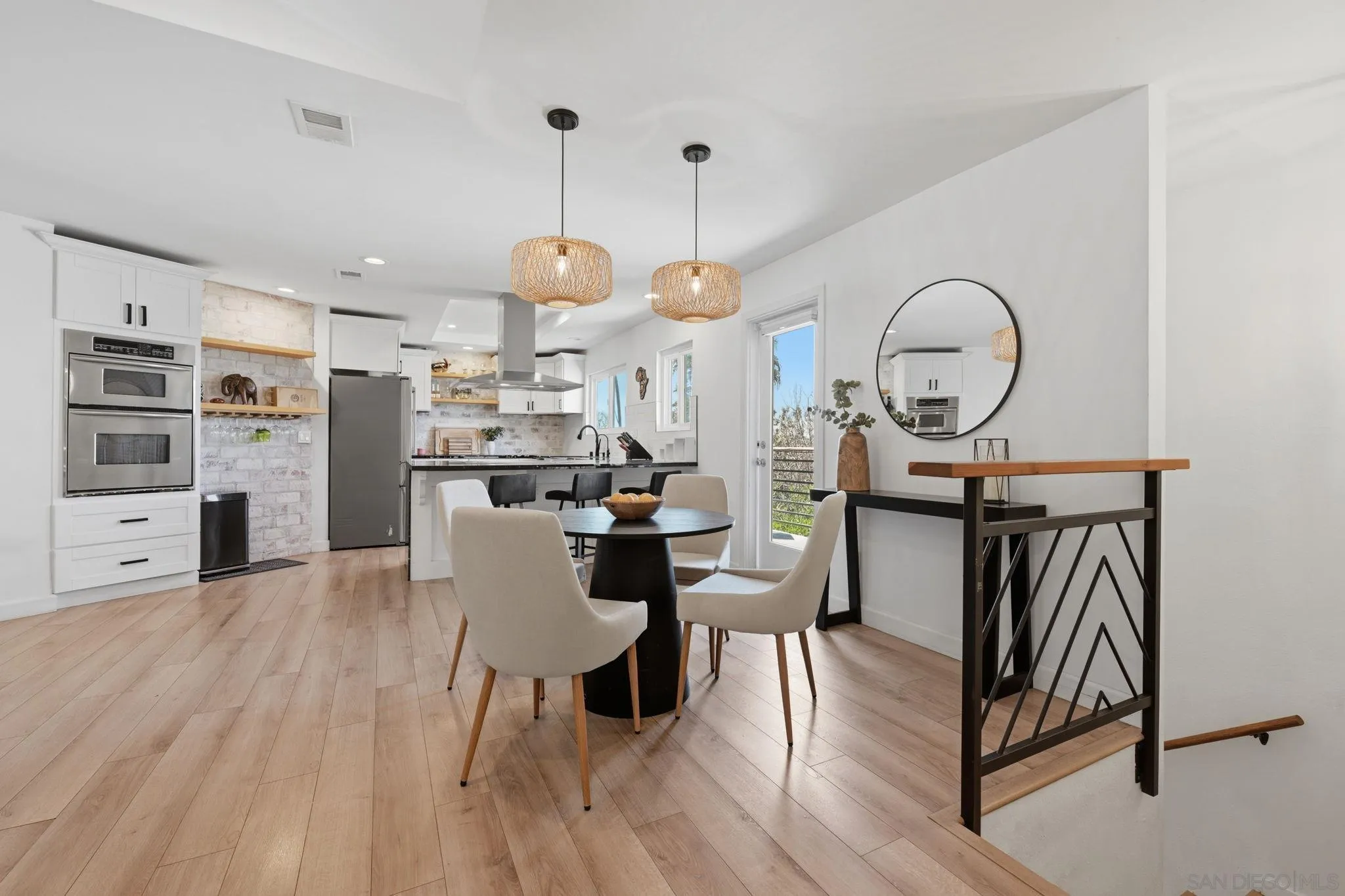 https://cdn.realtyfeed.com/cdn/127/260005777/3b2ef0629a06f6c3b5c398c3b9d4166e.webp