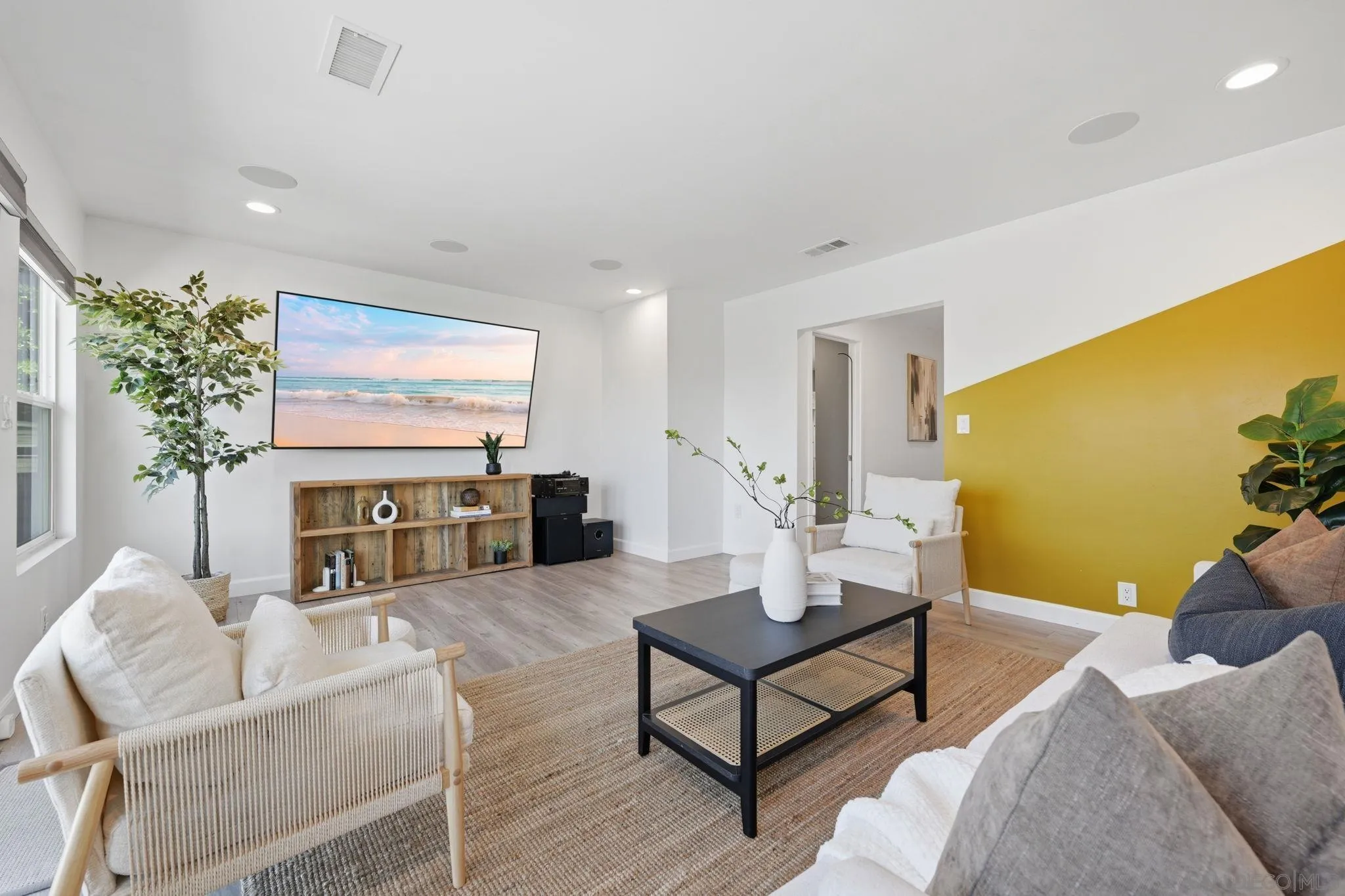 https://cdn.realtyfeed.com/cdn/127/260005777/54855dd97ccc09619f15ab7834183aca.webp