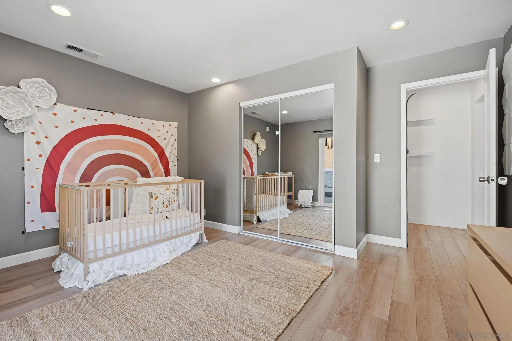 https://cdn.realtyfeed.com/cdn/127/260005777/5bdf946a4774062d17c9348f9b3274f8.webp