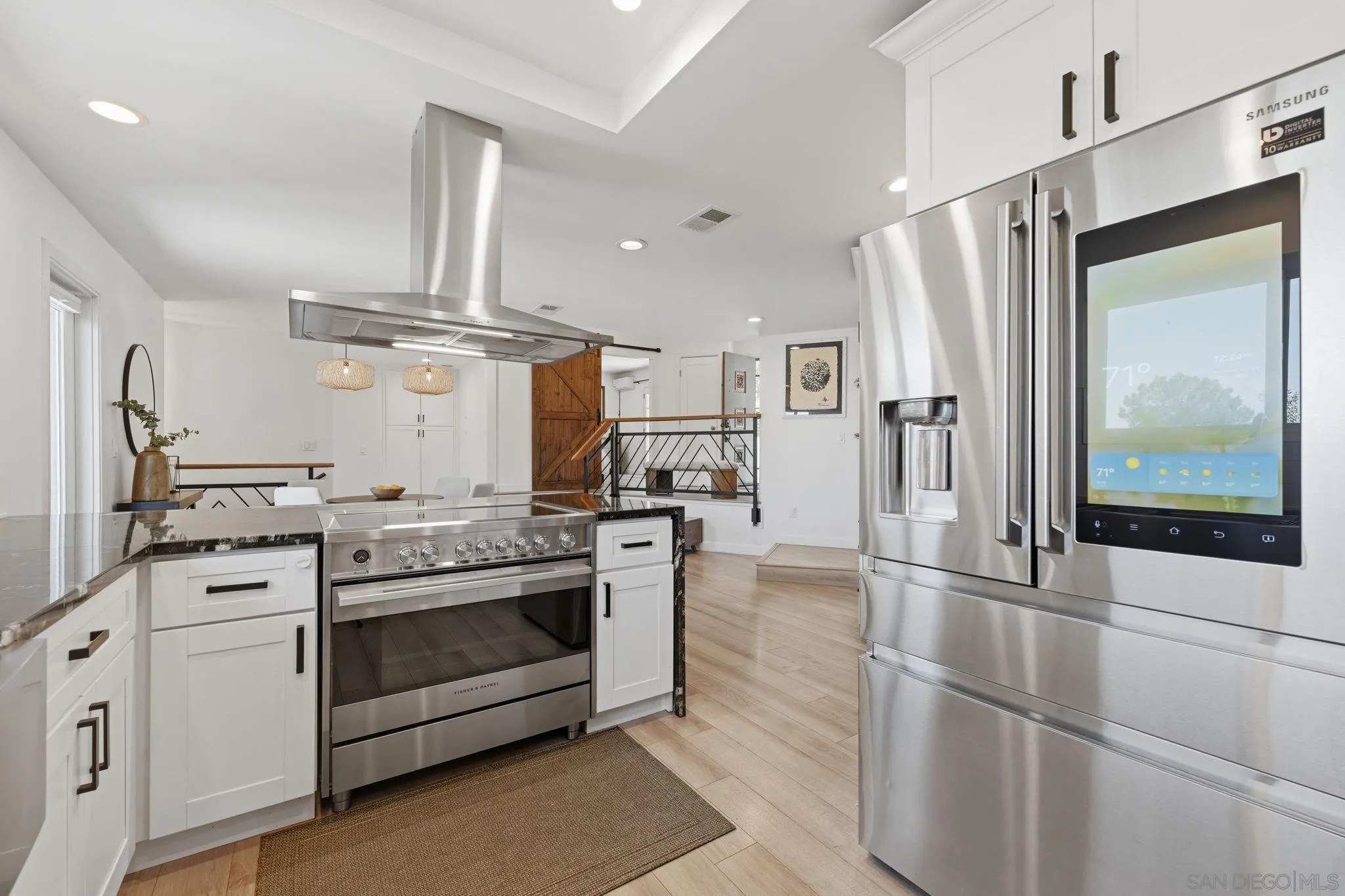 https://cdn.realtyfeed.com/cdn/127/260005777/6414bbae872fde036fde36371608c7cf.webp