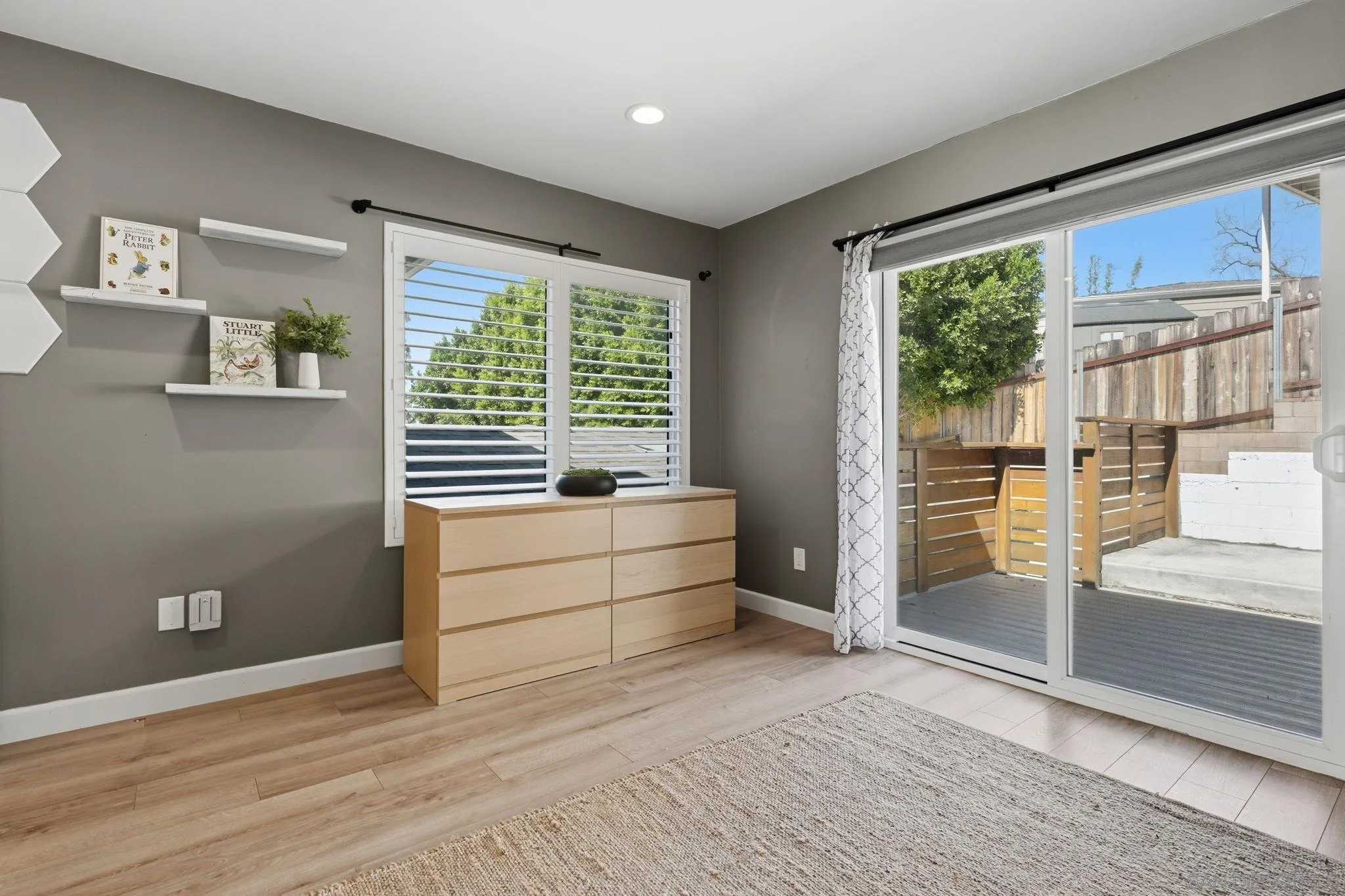 https://cdn.realtyfeed.com/cdn/127/260005777/70851421e5239efa4d1884889b805569.webp