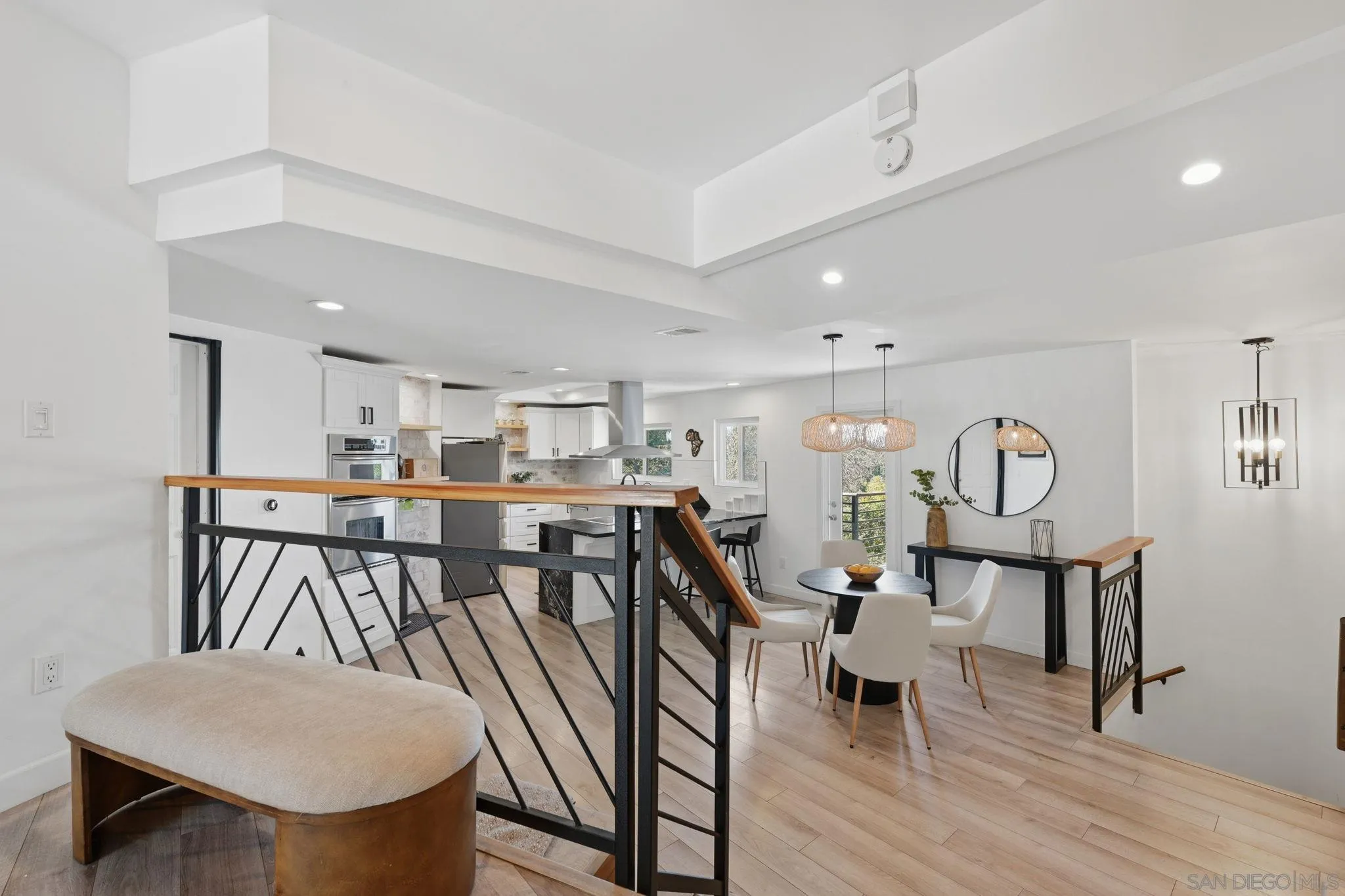 https://cdn.realtyfeed.com/cdn/127/260005777/859122e28d81708f90c425079424bafa.webp