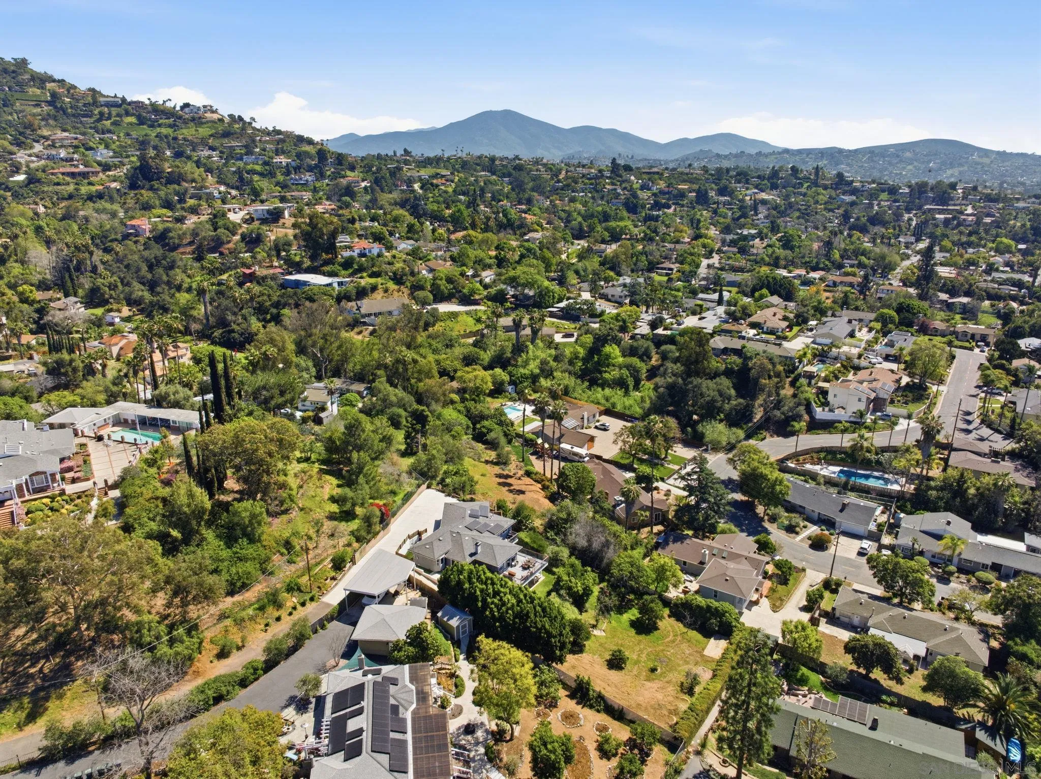 https://cdn.realtyfeed.com/cdn/127/260005777/b4428847933d4e2048ba6871eae732f8.webp