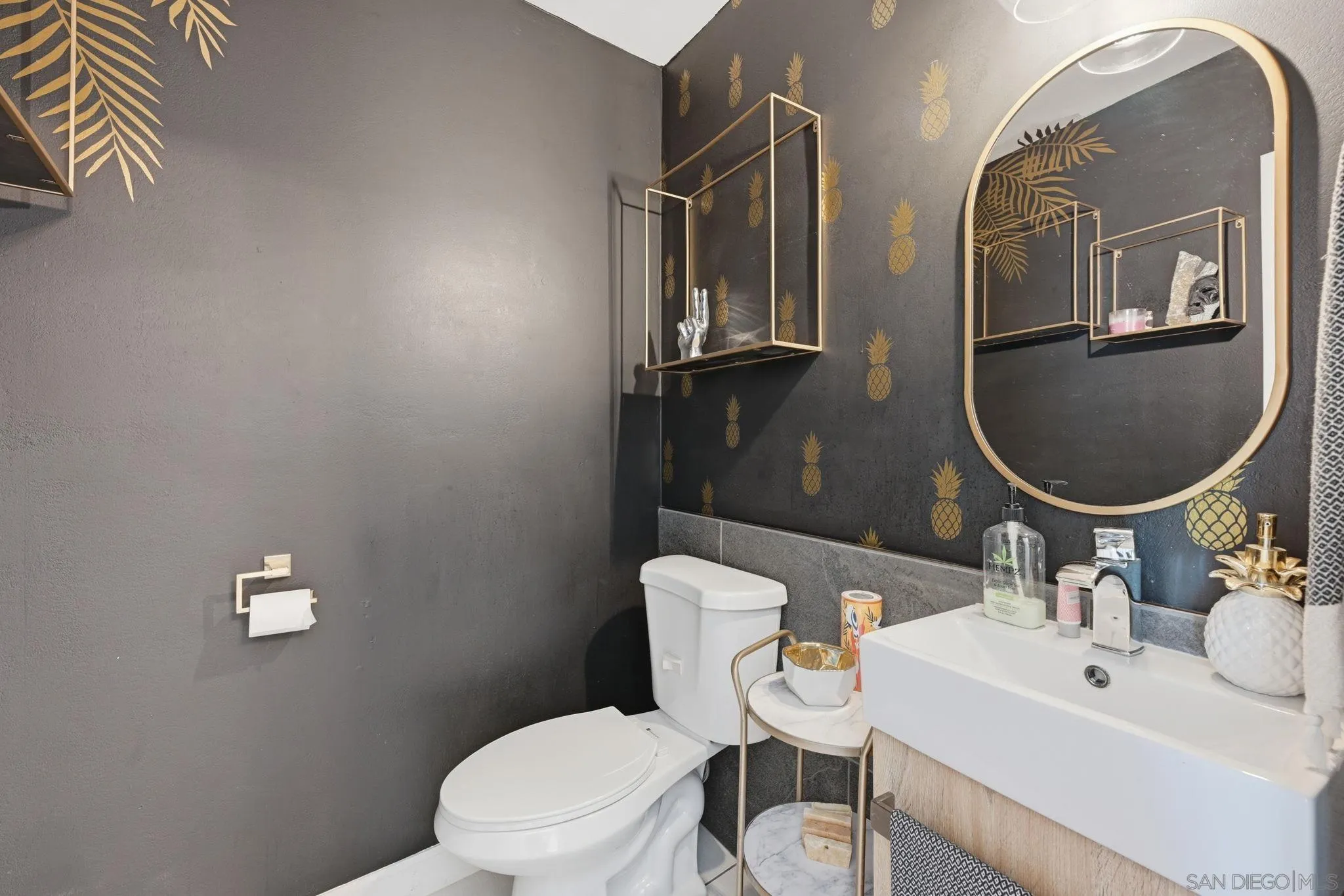 https://cdn.realtyfeed.com/cdn/127/260005777/c98e7637b4eda12737d2dc364a4bfb99.webp