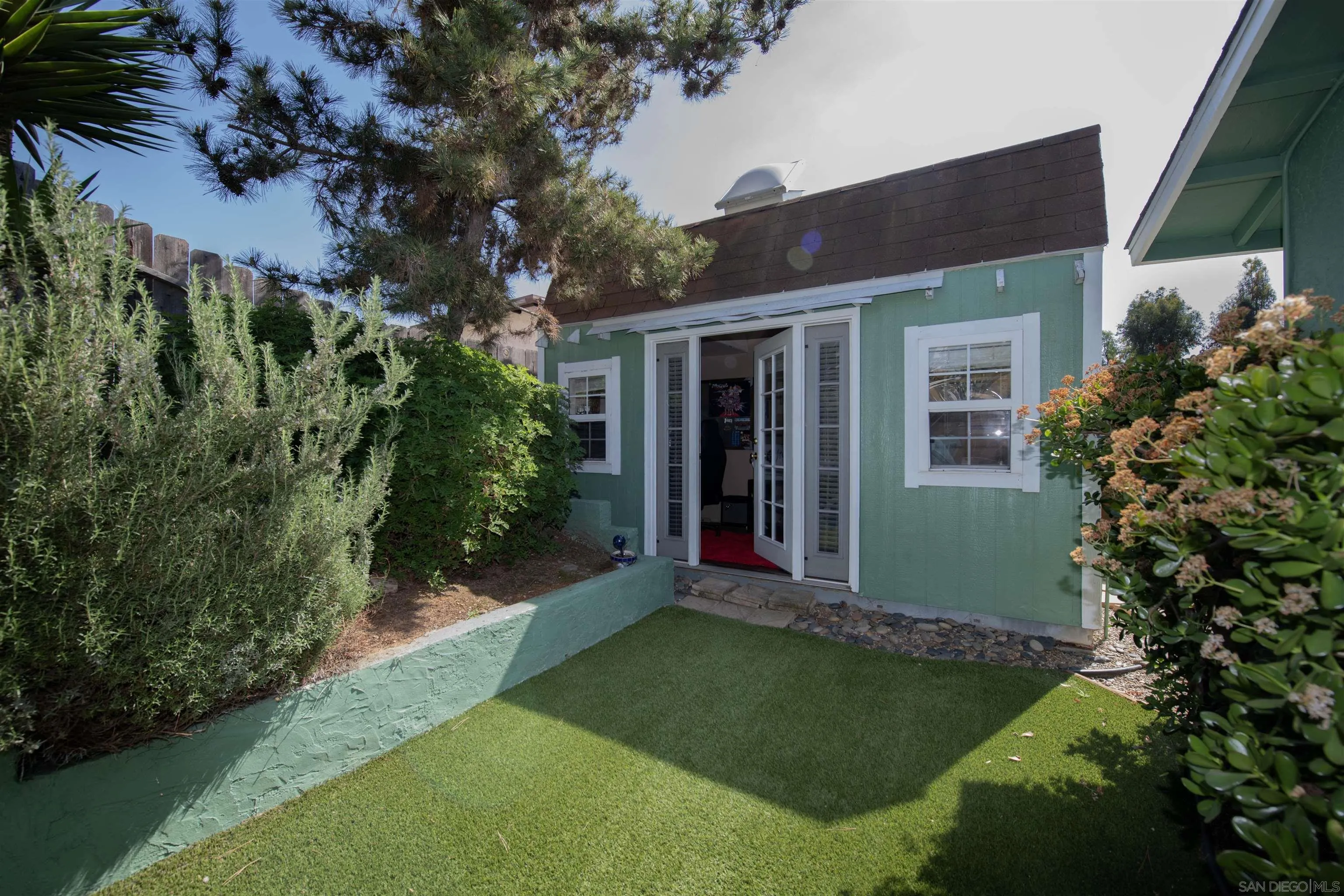 https://cdn.realtyfeed.com/cdn/127/260005785/3e6c96db93ad92f9e831dc3872bbb88d.webp