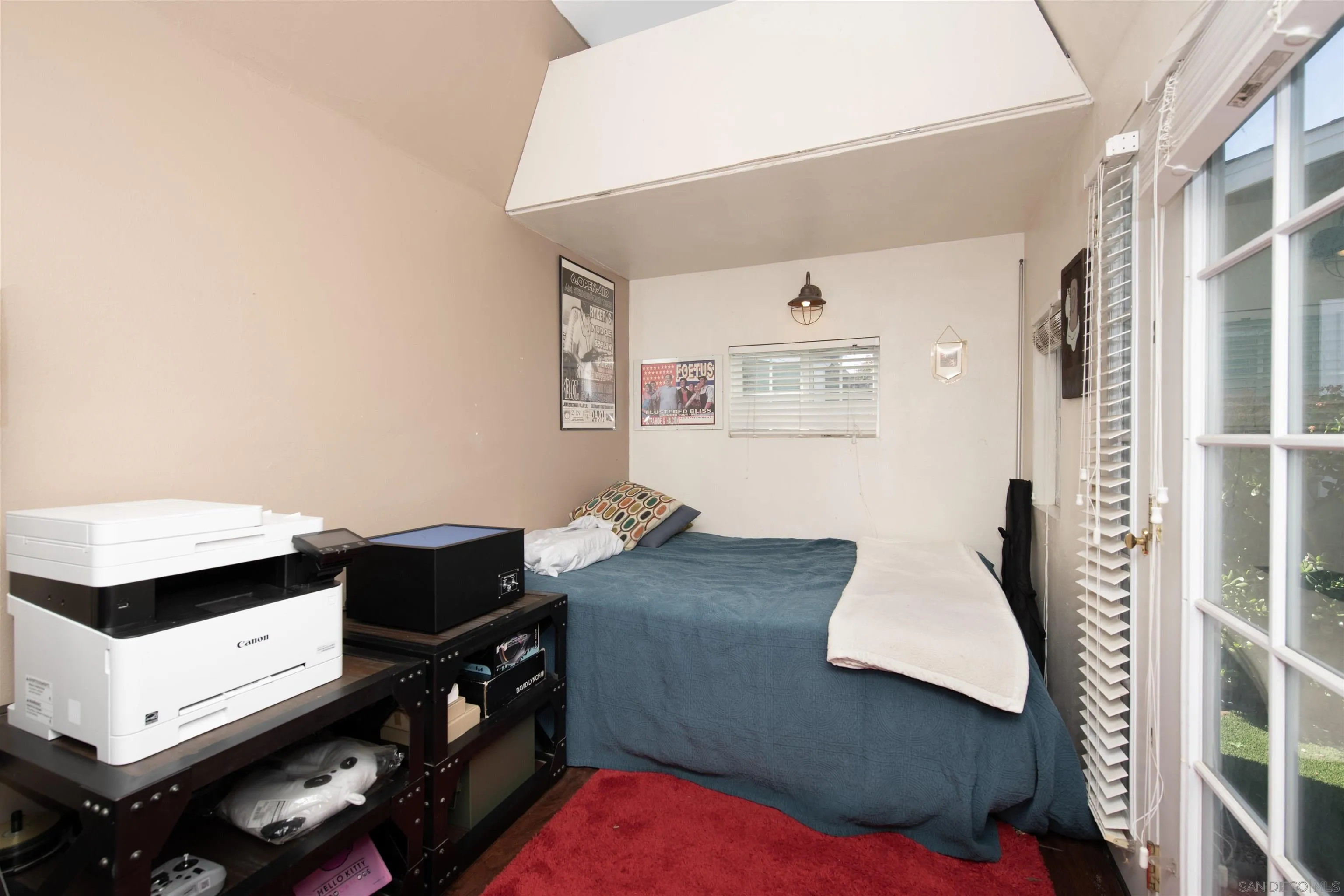 https://cdn.realtyfeed.com/cdn/127/260005785/570eba271ef12815f629f112b7b57aba.webp