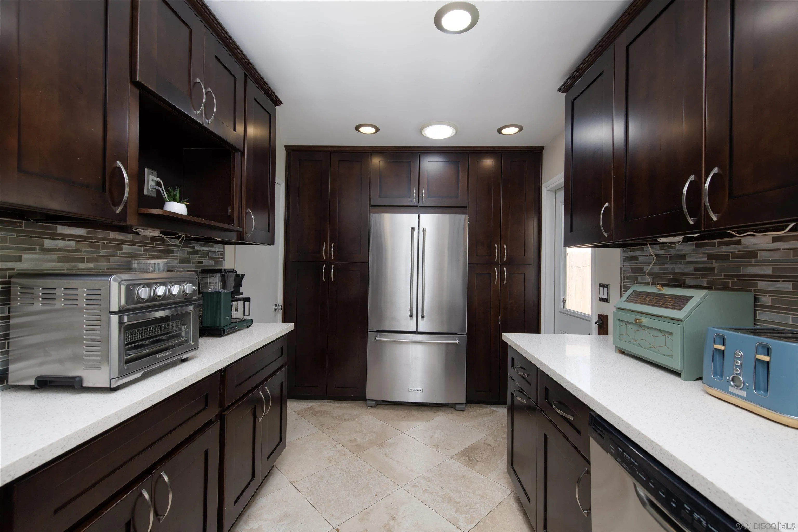 https://cdn.realtyfeed.com/cdn/127/260005785/82724d5ab1426b7732184eb6a0f74dbd.webp