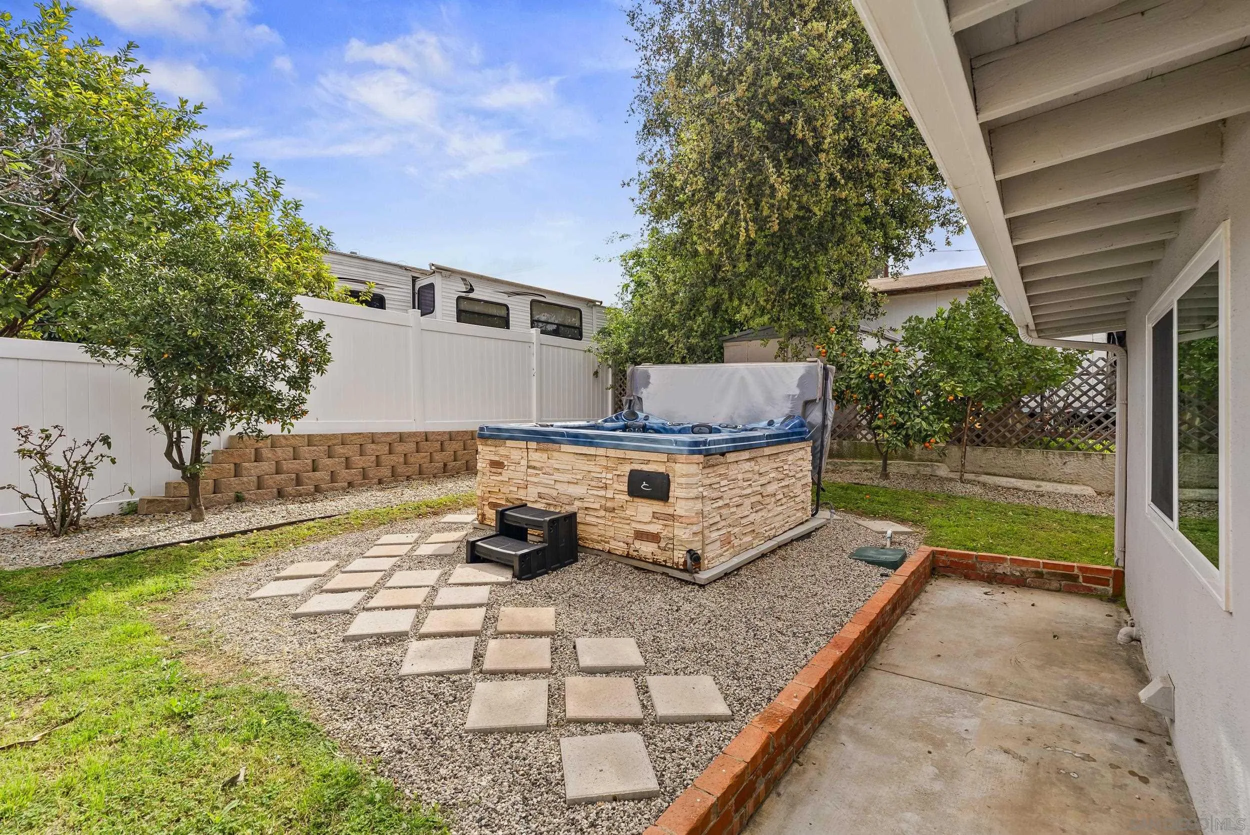 https://cdn.realtyfeed.com/cdn/127/260005787/0f39e95afdf5cdb7754d2324a19570c7.webp