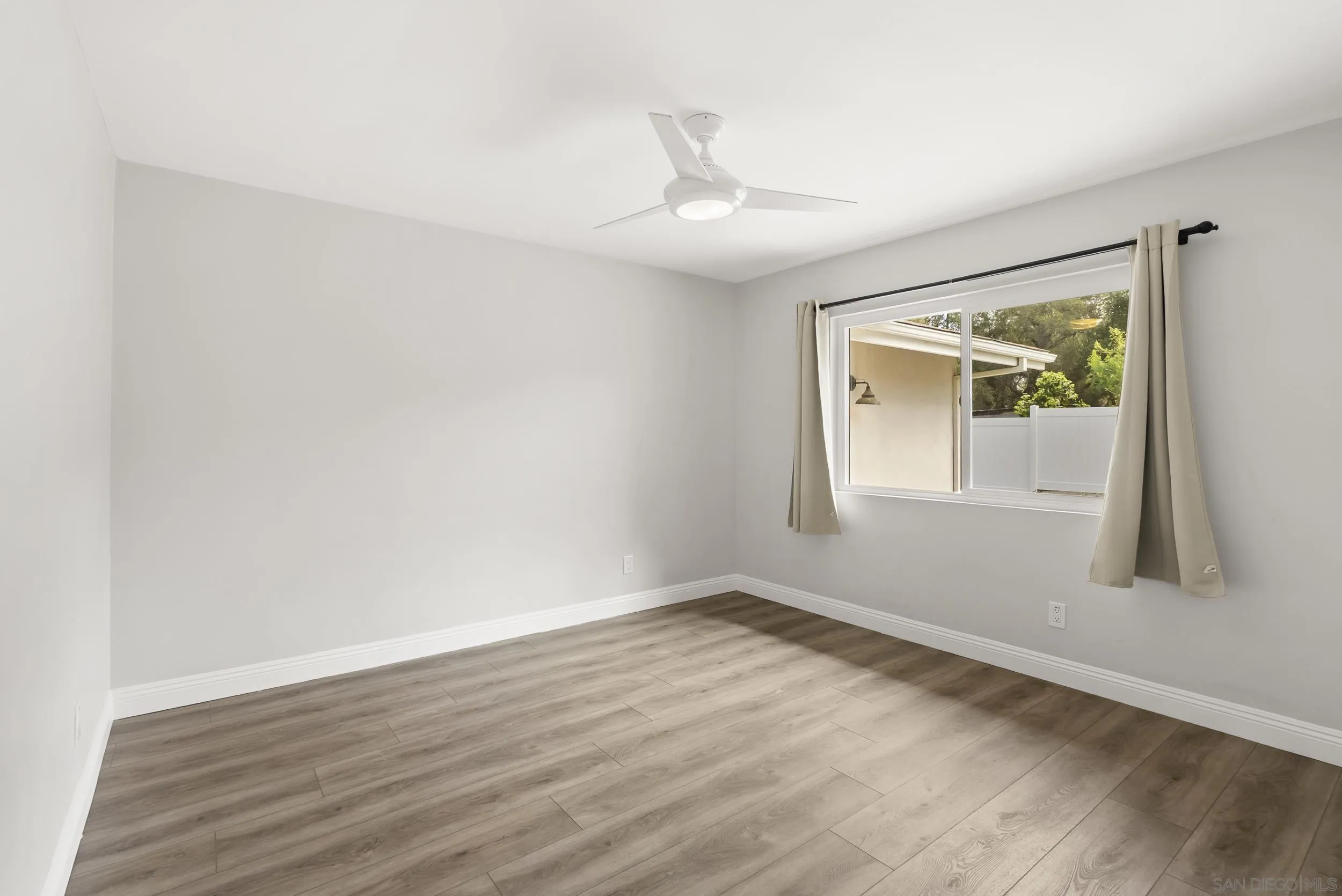 https://cdn.realtyfeed.com/cdn/127/260005787/2e47a06f6d0808a81ba8c27aa85ac111.webp