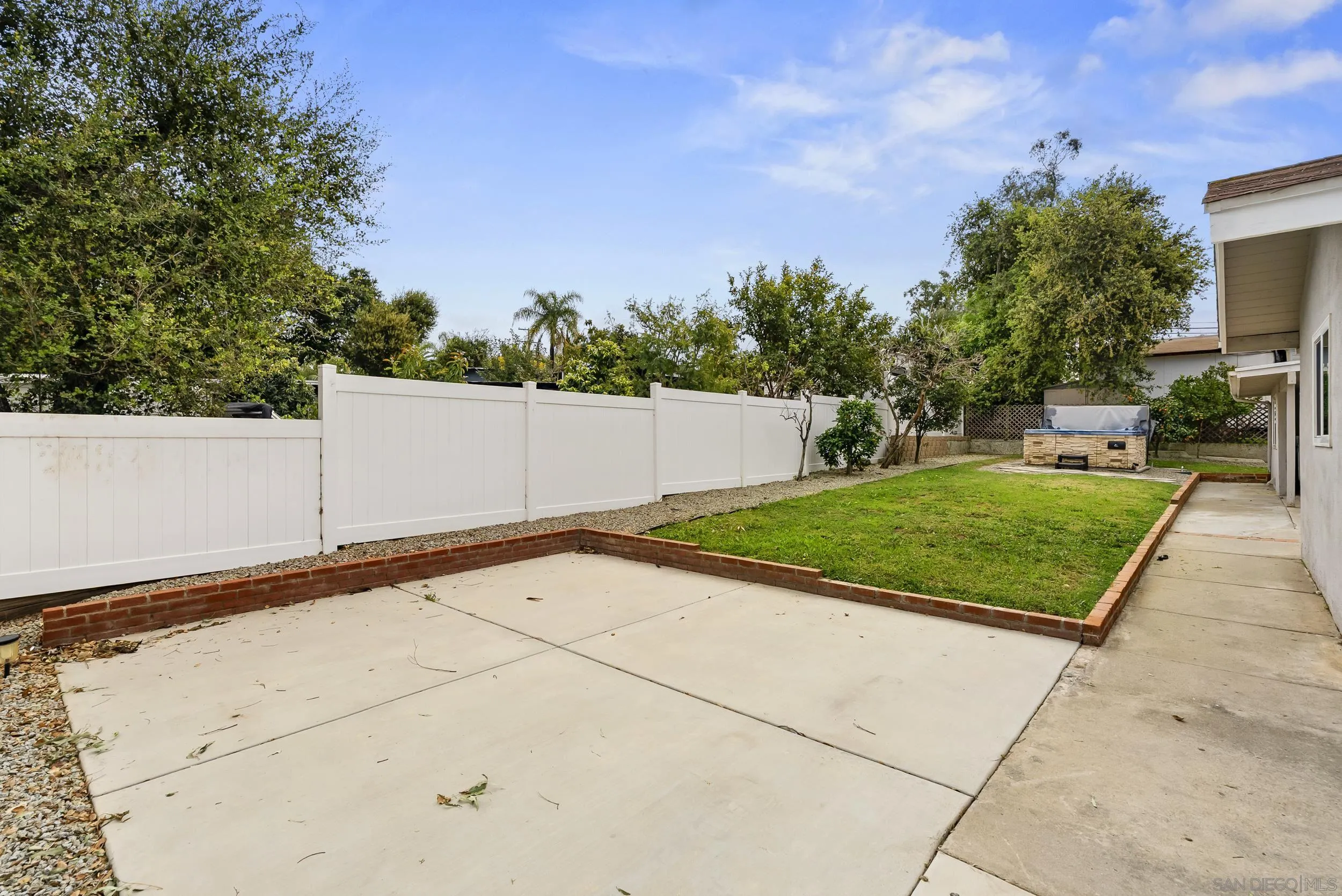 https://cdn.realtyfeed.com/cdn/127/260005787/71324e63f6c54e09ef388277790b83e8.webp