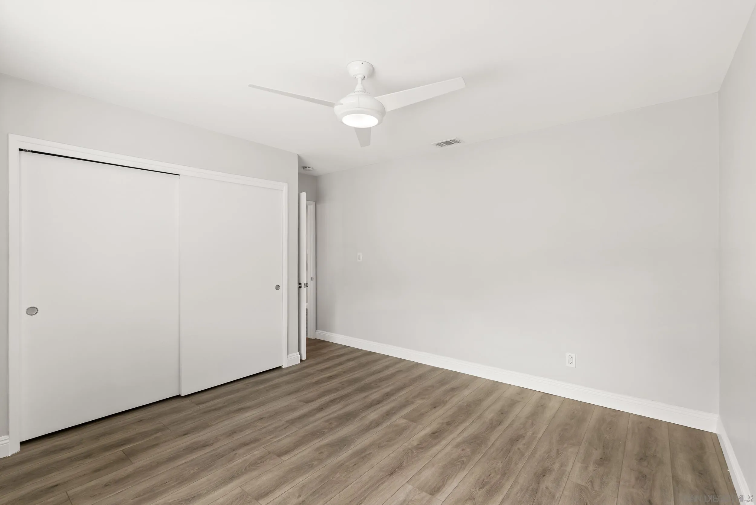 https://cdn.realtyfeed.com/cdn/127/260005787/de6b9416b609132544498d7590b30adb.webp