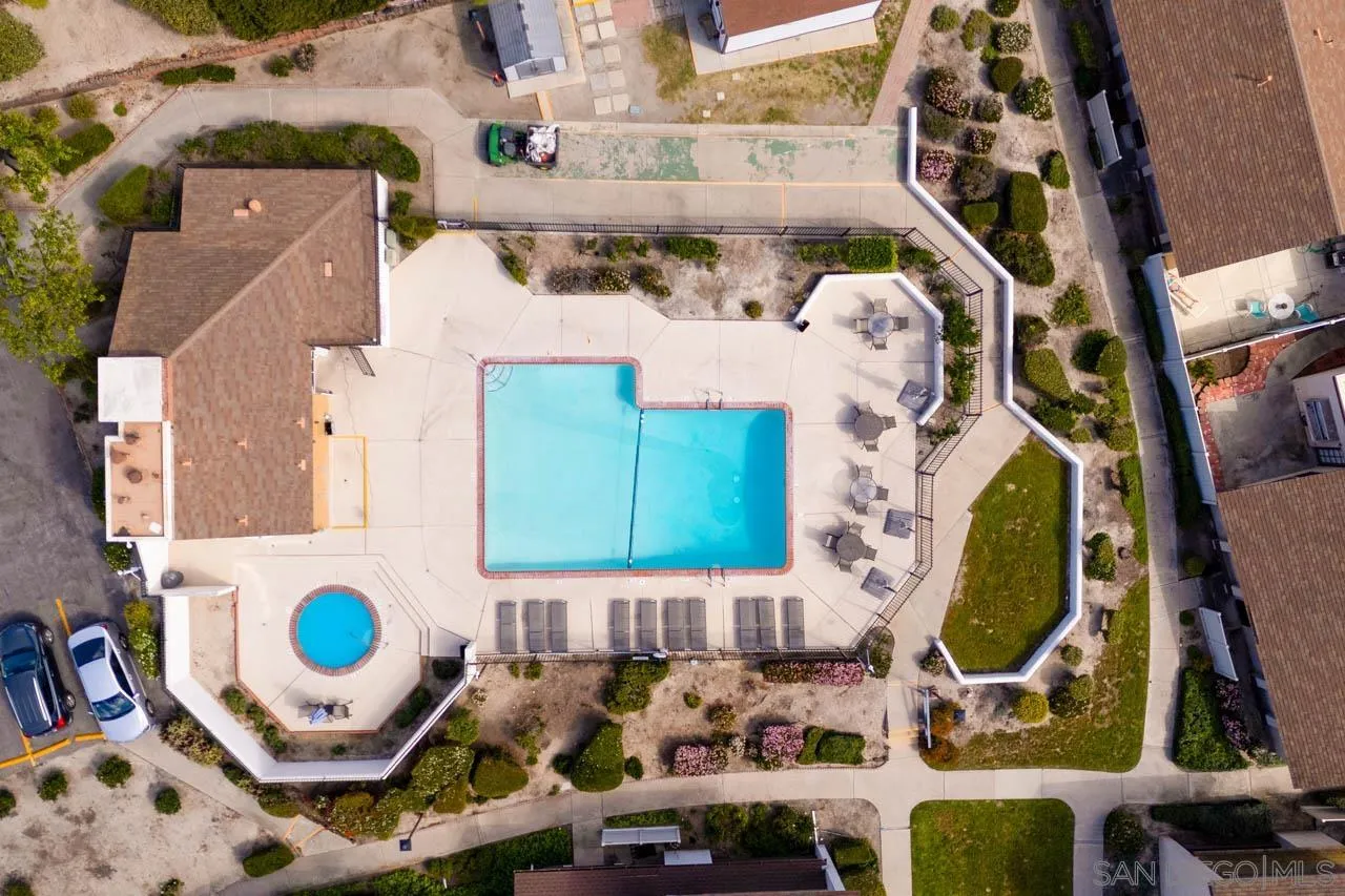 https://cdn.realtyfeed.com/cdn/127/260005793/c91f0369570798412ba12f2f51cca295.webp