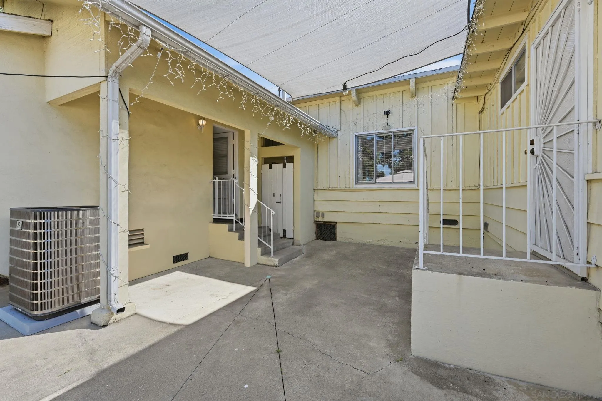 https://cdn.realtyfeed.com/cdn/127/260005795/02ff64aaaf411eb2ea2b3bfcfc3432f1.webp