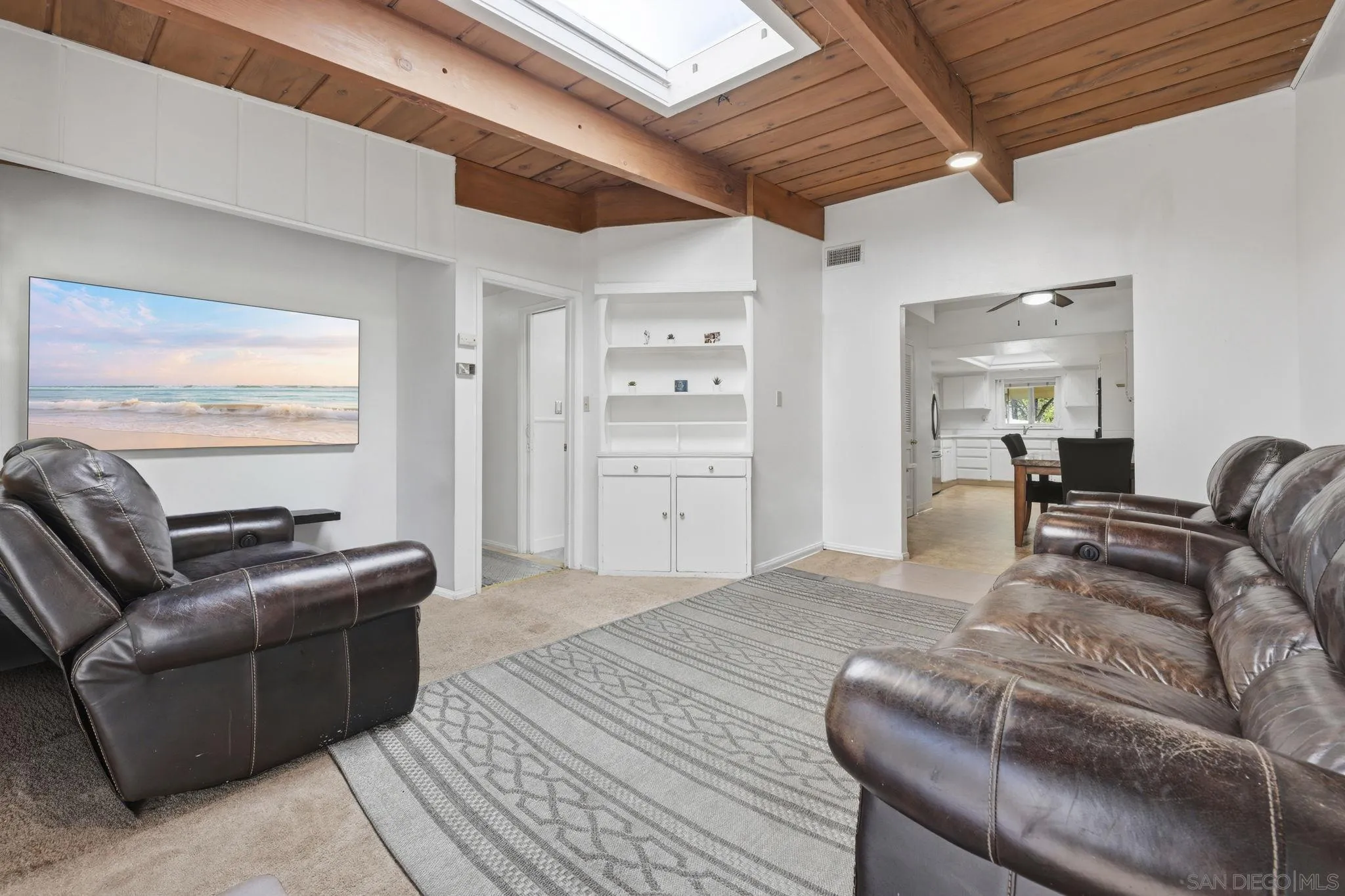 https://cdn.realtyfeed.com/cdn/127/260005795/307f41856659425cb3b5d9239a1dc638.webp