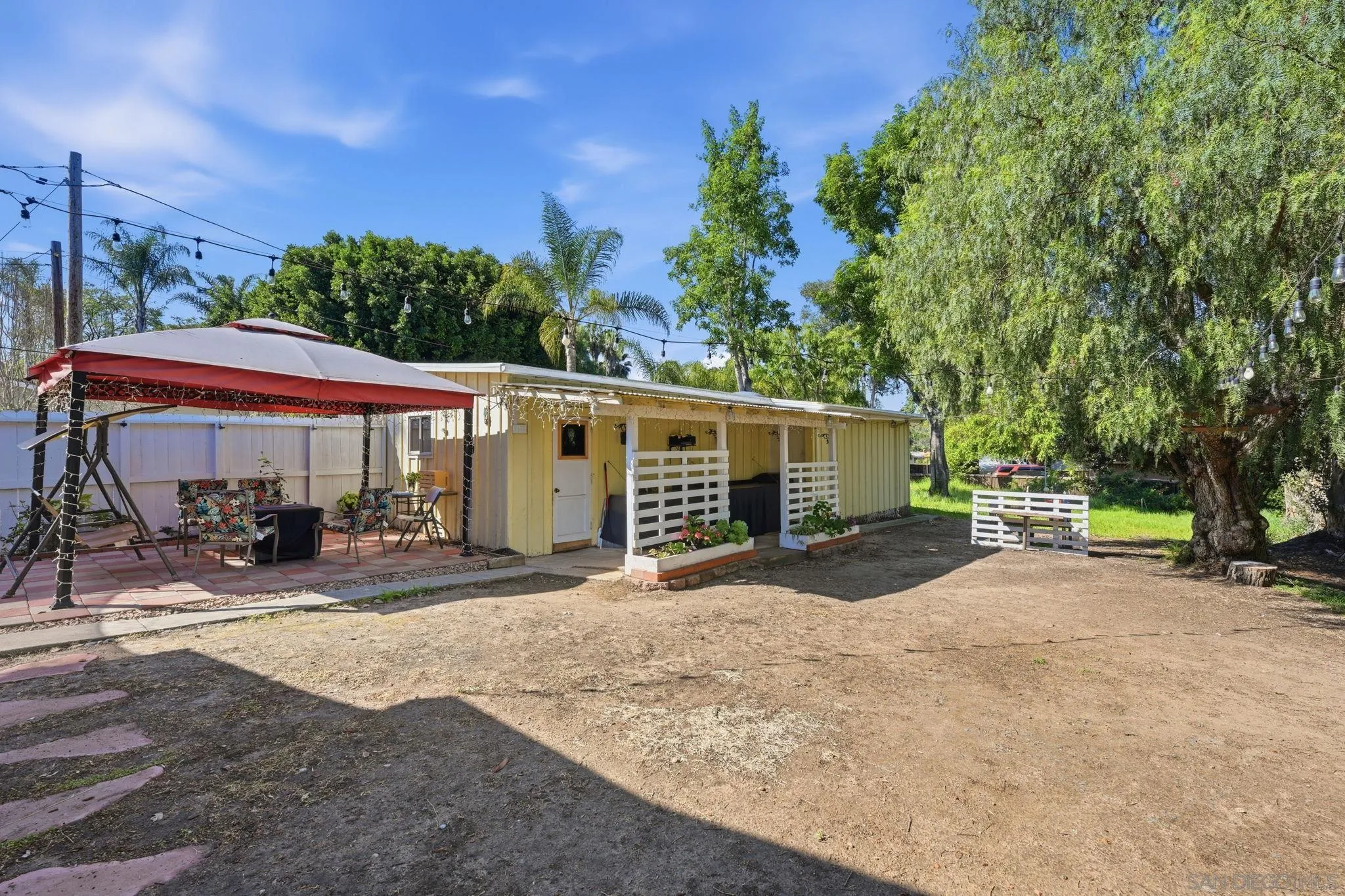 https://cdn.realtyfeed.com/cdn/127/260005795/33ff2cdfaa6372d54e0105d1ce00b15b.webp