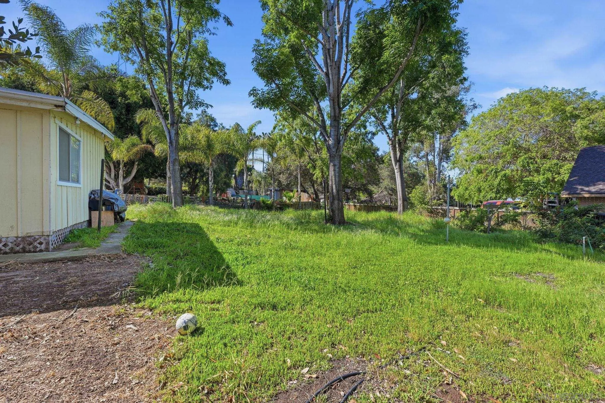 https://cdn.realtyfeed.com/cdn/127/260005795/6c41d50931b3a4b2bb247df900cc8b54.webp