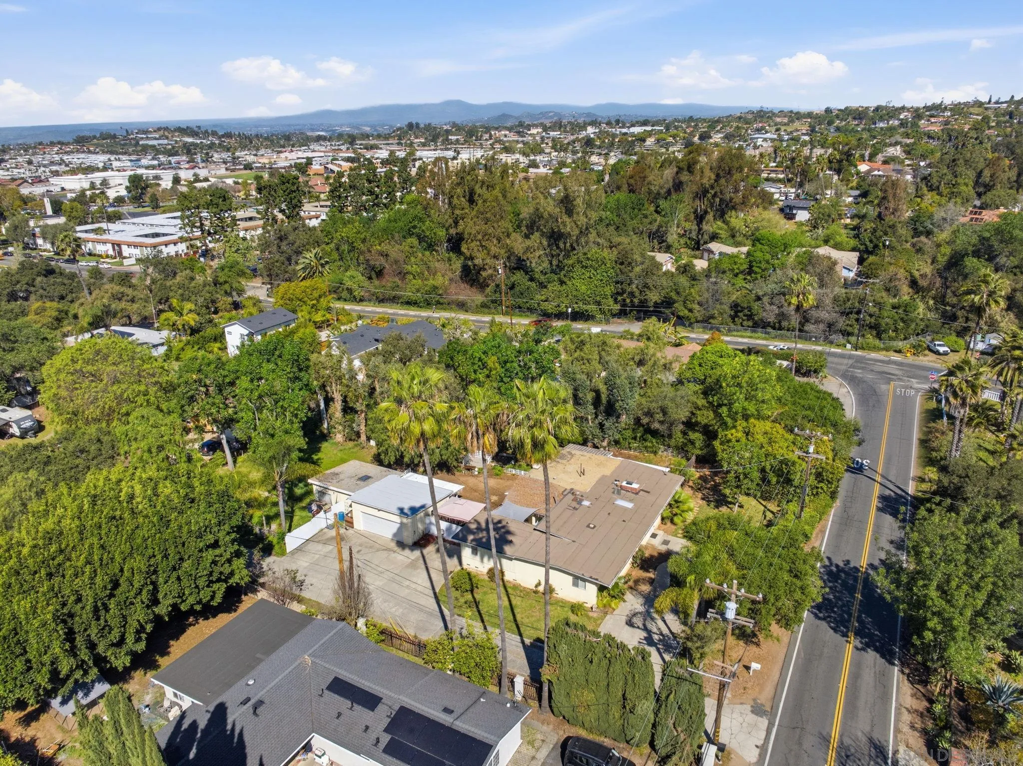 https://cdn.realtyfeed.com/cdn/127/260005795/e292acd157054889f4975072ac02a34f.webp