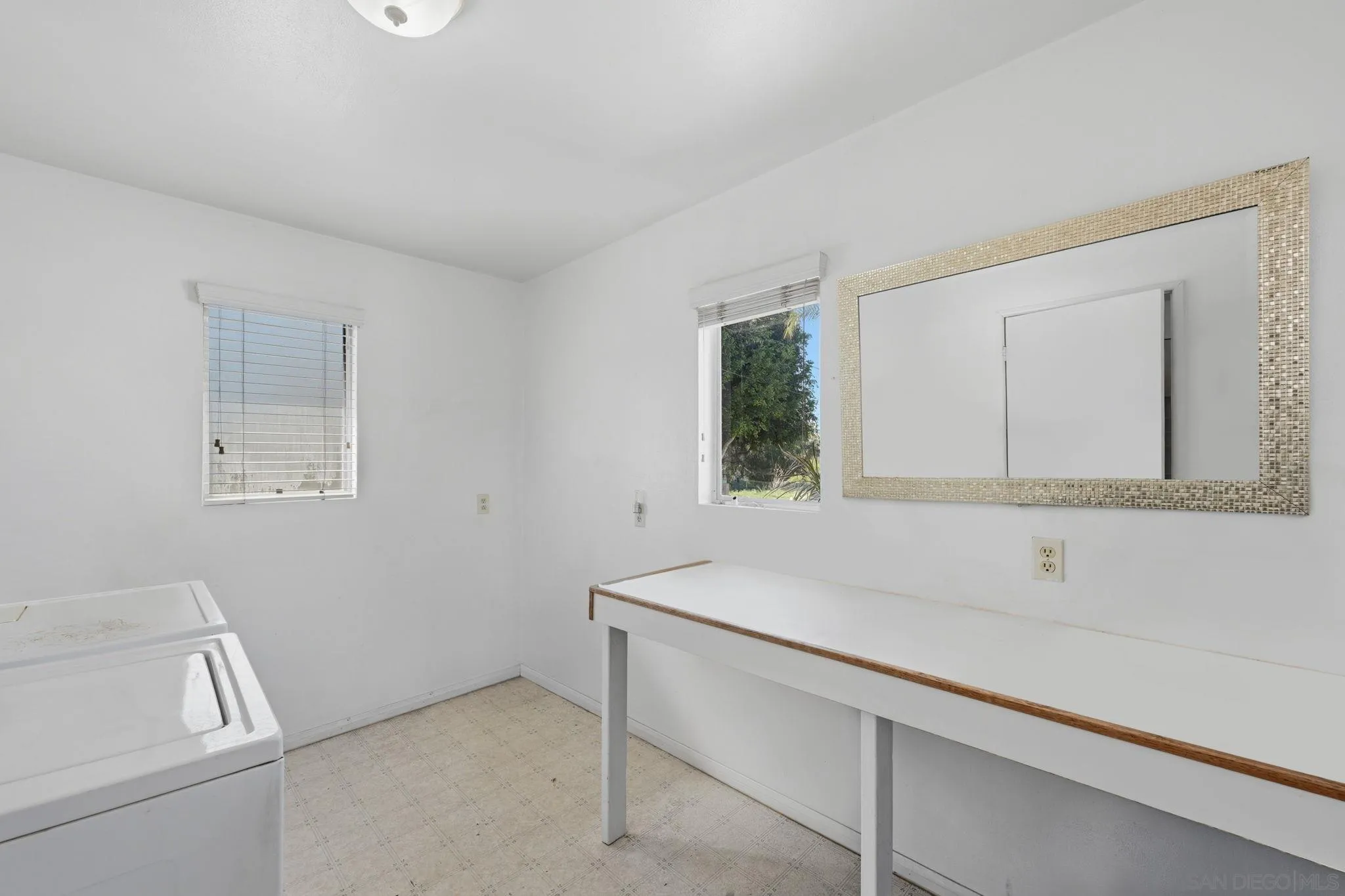 https://cdn.realtyfeed.com/cdn/127/260005795/e94d5957582752ec6899250f133708c8.webp