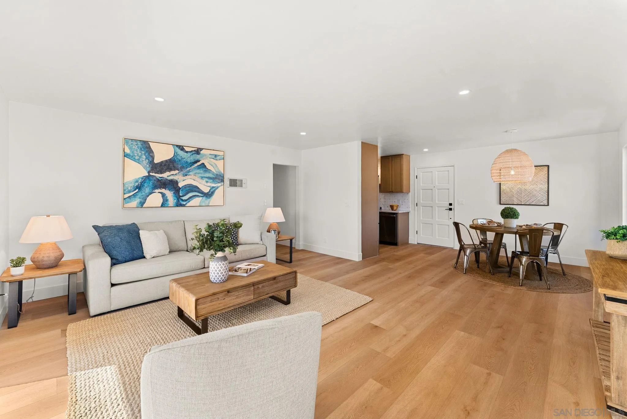 https://cdn.realtyfeed.com/cdn/127/260005798/6bf73bcd1e21298315ab2c0c9c8dd52b.webp