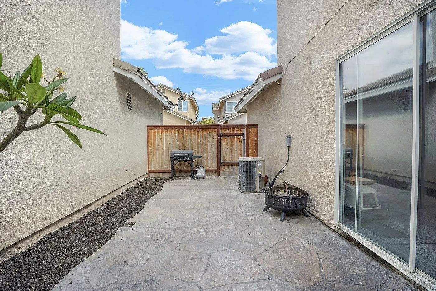 https://cdn.realtyfeed.com/cdn/127/2600058/acf8797e21a096d327dc3140219a7053.webp