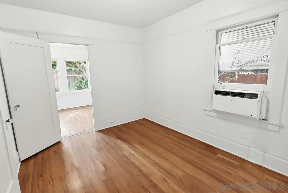 https://cdn.realtyfeed.com/cdn/127/260005805/203f10a5a99f8b87c1a7f66a02091238.webp