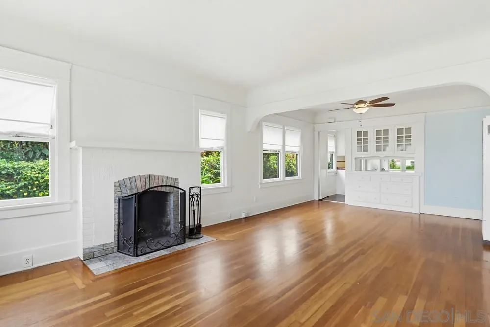 https://cdn.realtyfeed.com/cdn/127/260005805/220a2c28b2576e72902435decf8e59a8.webp