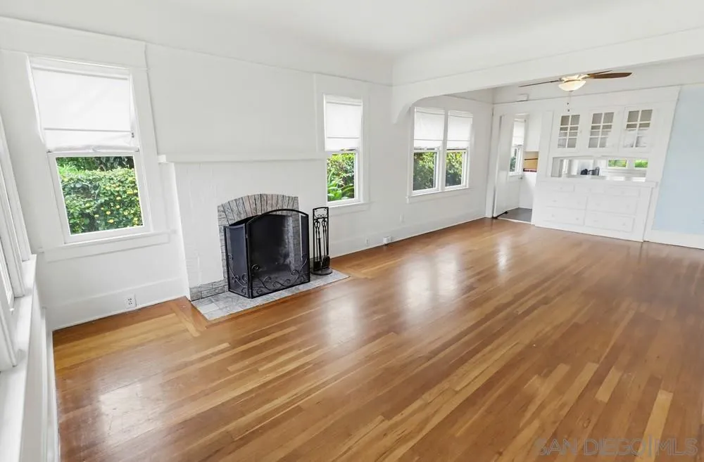 https://cdn.realtyfeed.com/cdn/127/260005805/4b4e90a67812fd21a87b2dd9fd3166c4.webp