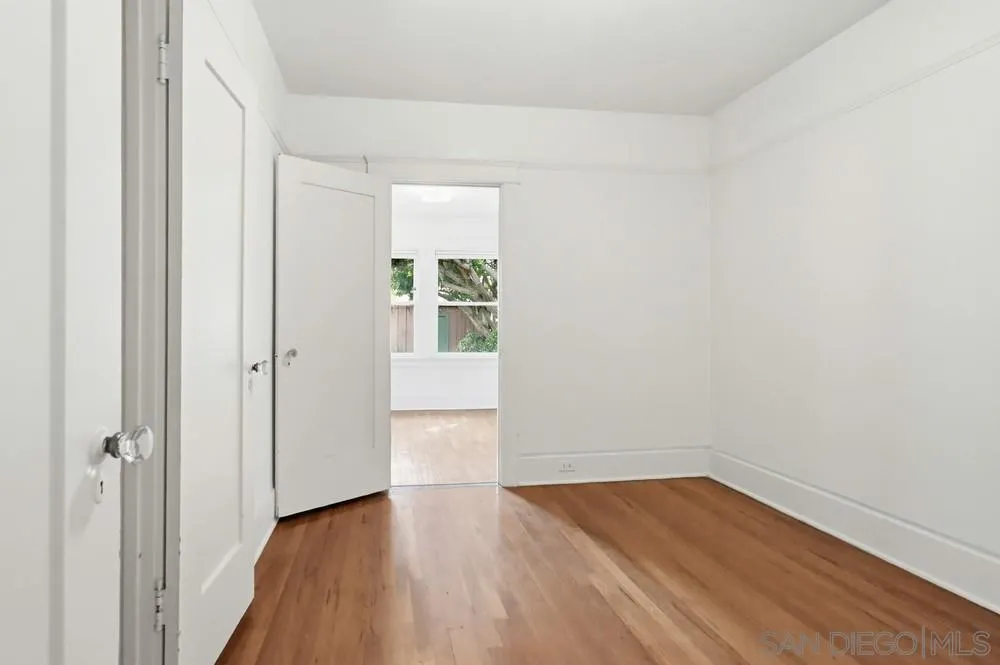 https://cdn.realtyfeed.com/cdn/127/260005805/cfada45a844734bde7b6b139f299f38b.webp