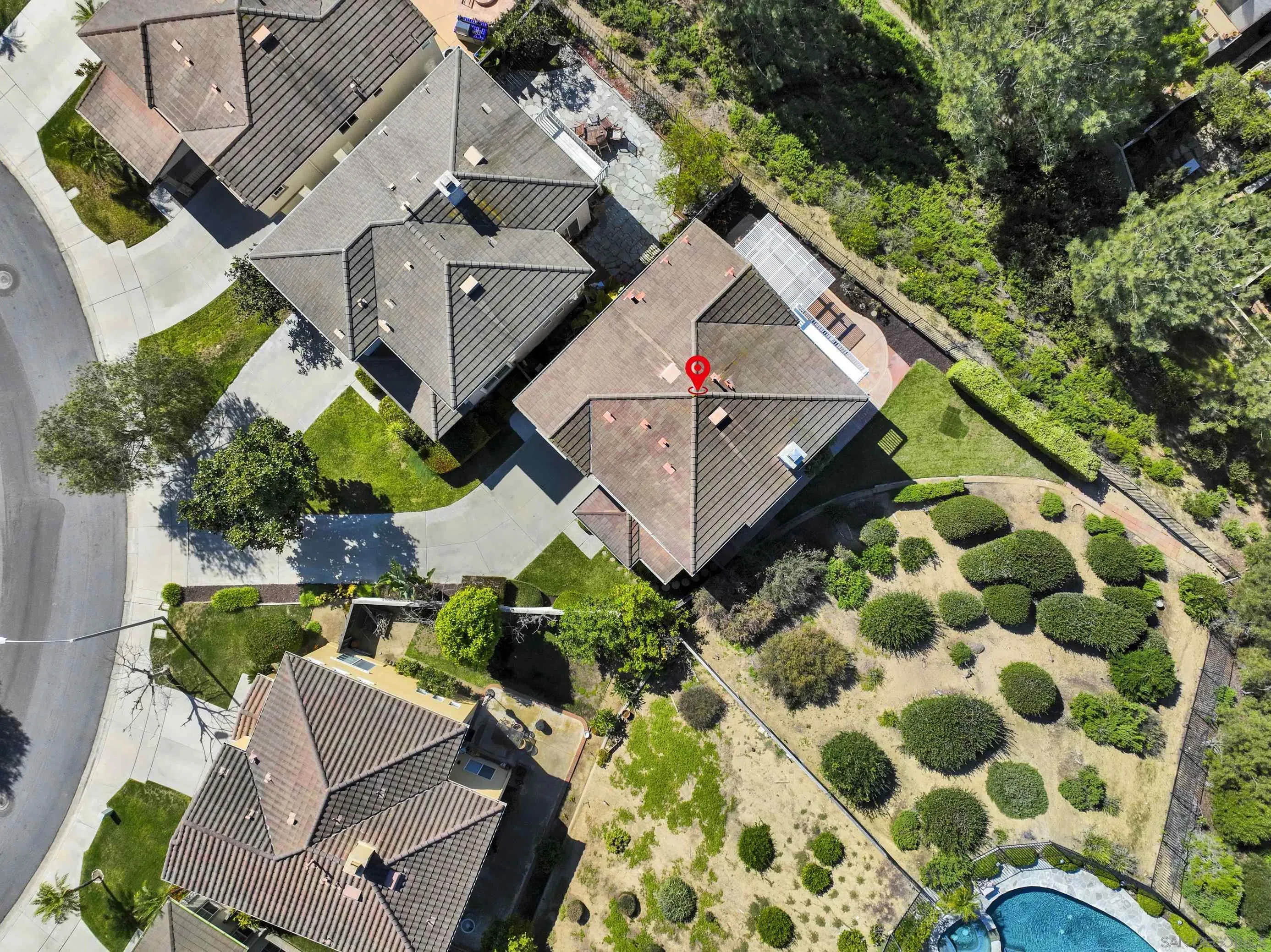 https://cdn.realtyfeed.com/cdn/127/260005807/a02d78521610f8806d8e15df8a8e8556.webp