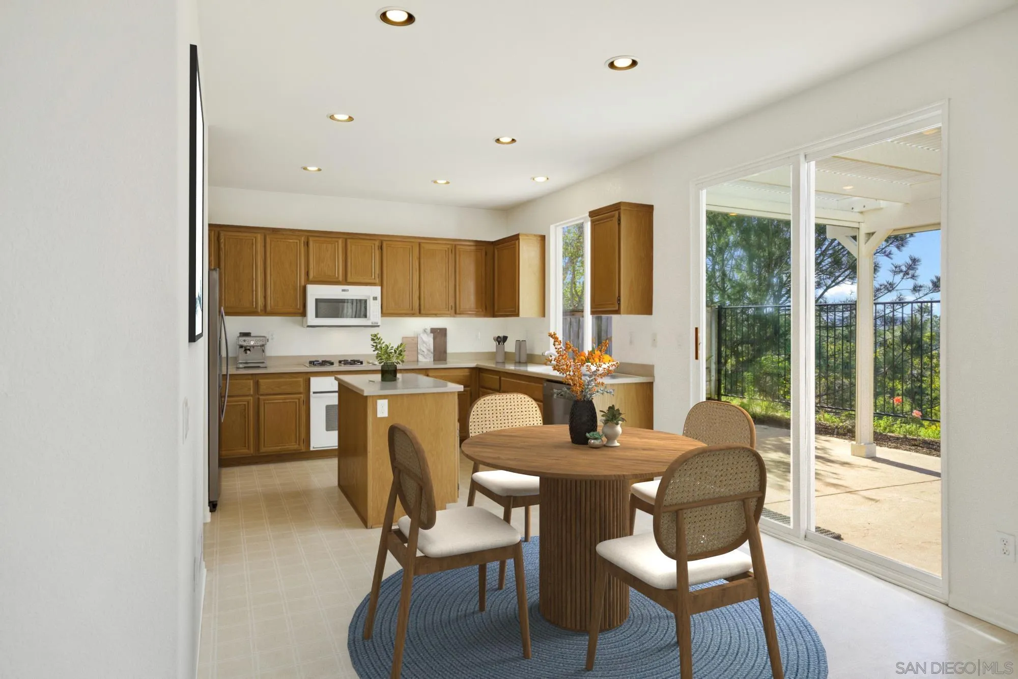 https://cdn.realtyfeed.com/cdn/127/260005807/f1639438eabe54acead9e5c47899a4f6.webp
