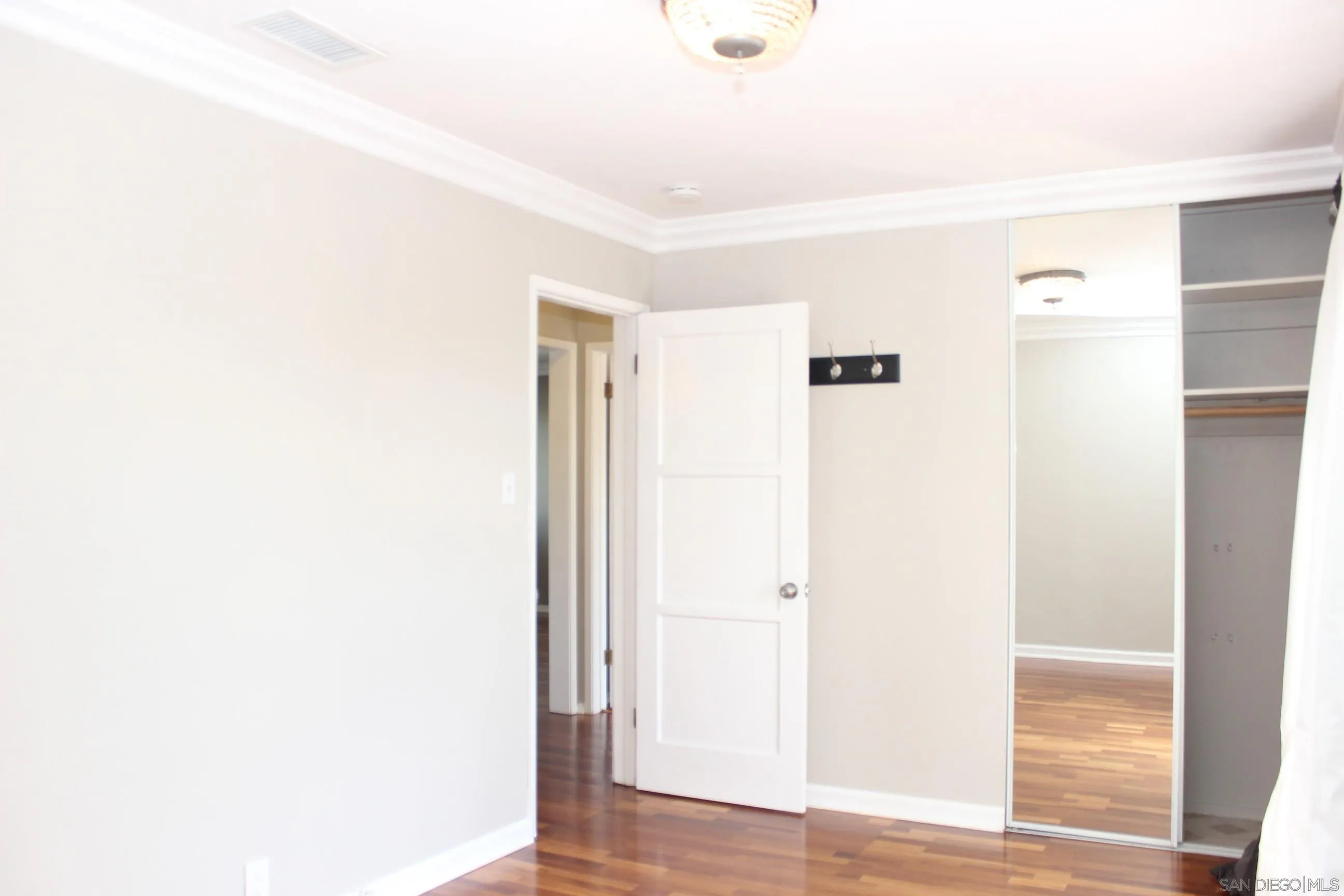 https://cdn.realtyfeed.com/cdn/127/260005810/5800b16dd5b14eff68f8ed894a992b3a.webp