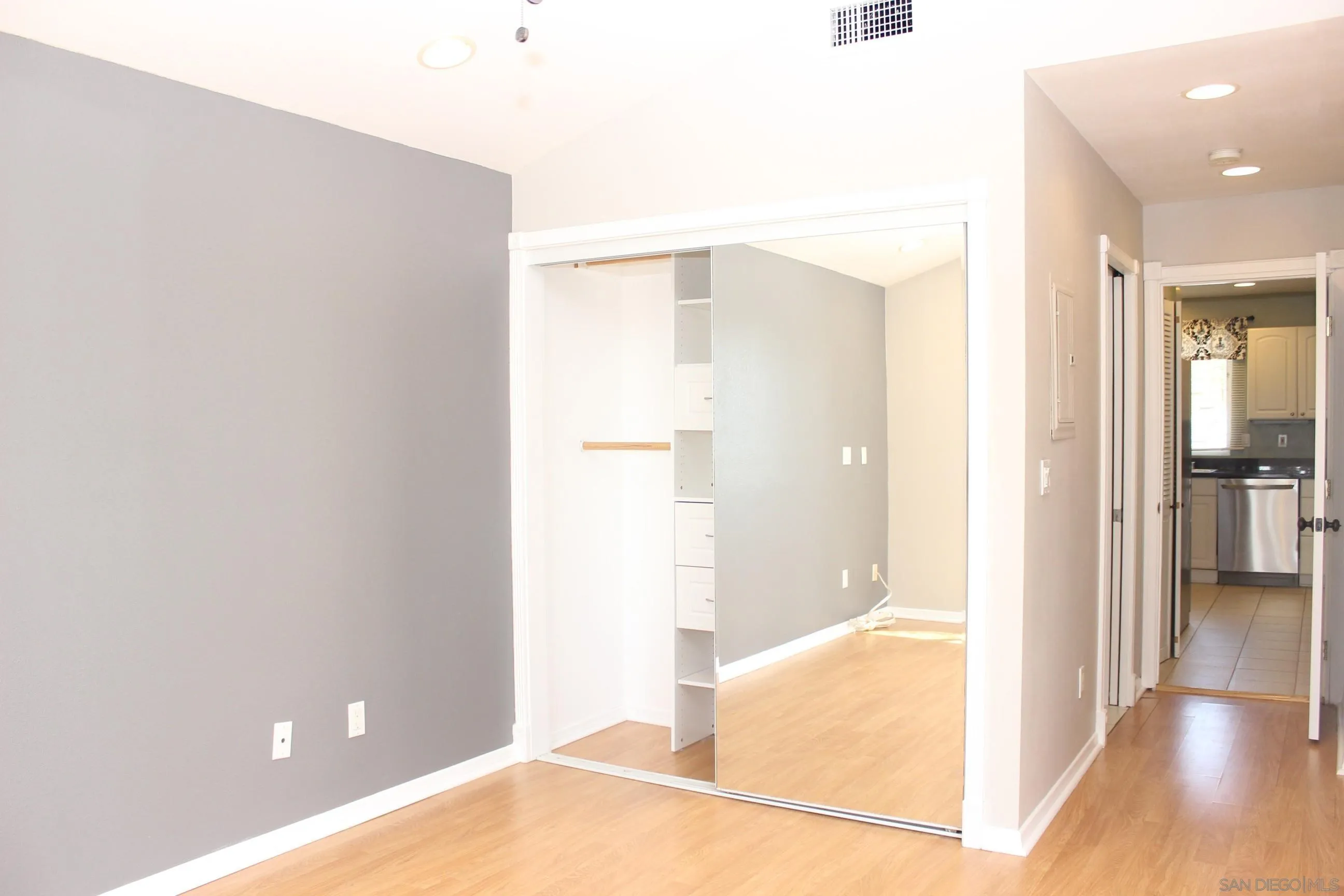 https://cdn.realtyfeed.com/cdn/127/260005810/64df33b5aca7839ea6698518002a5447.webp