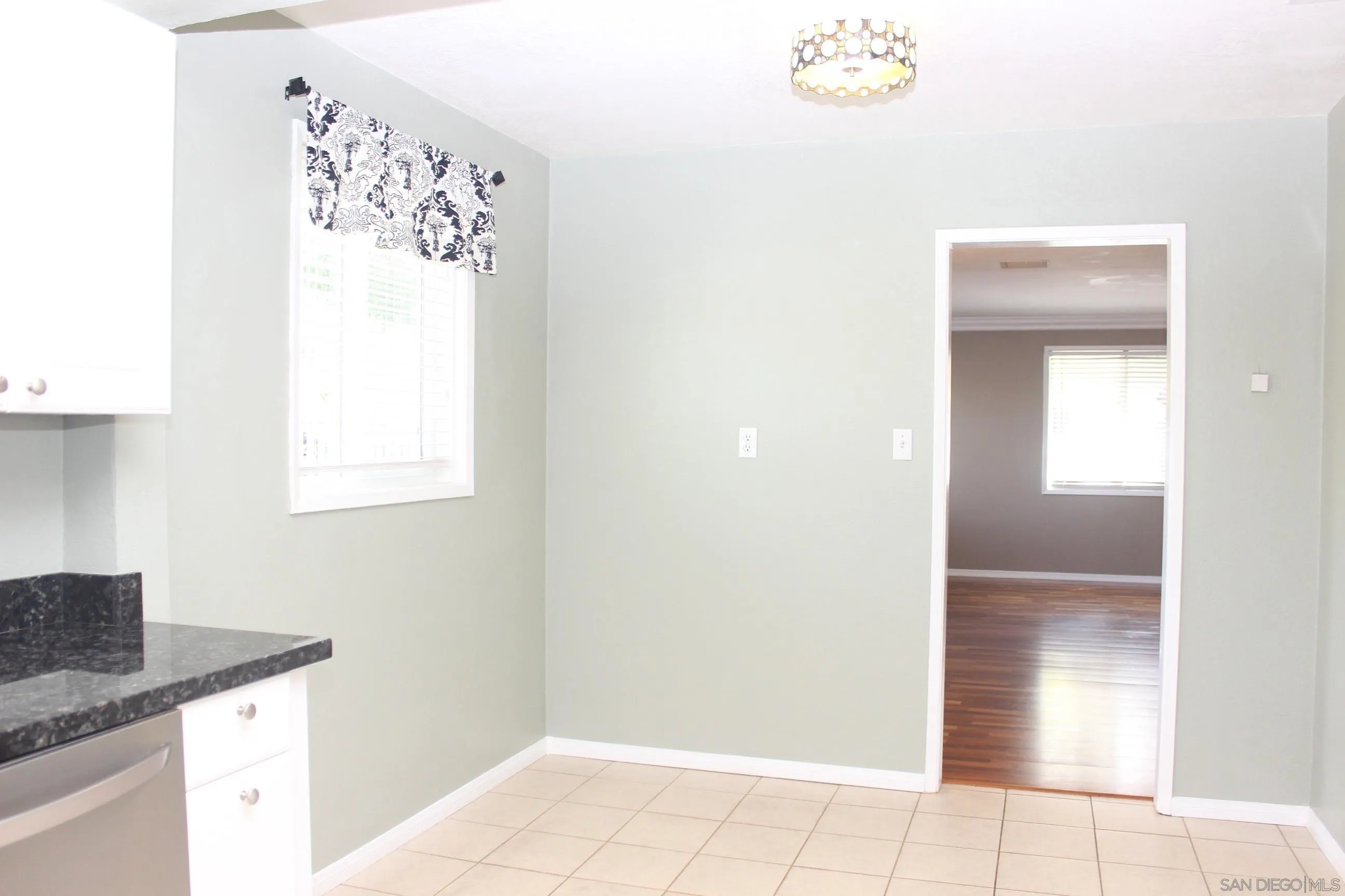 https://cdn.realtyfeed.com/cdn/127/260005810/c10ce0cd8027d8e0eaba41f979b6c29b.webp