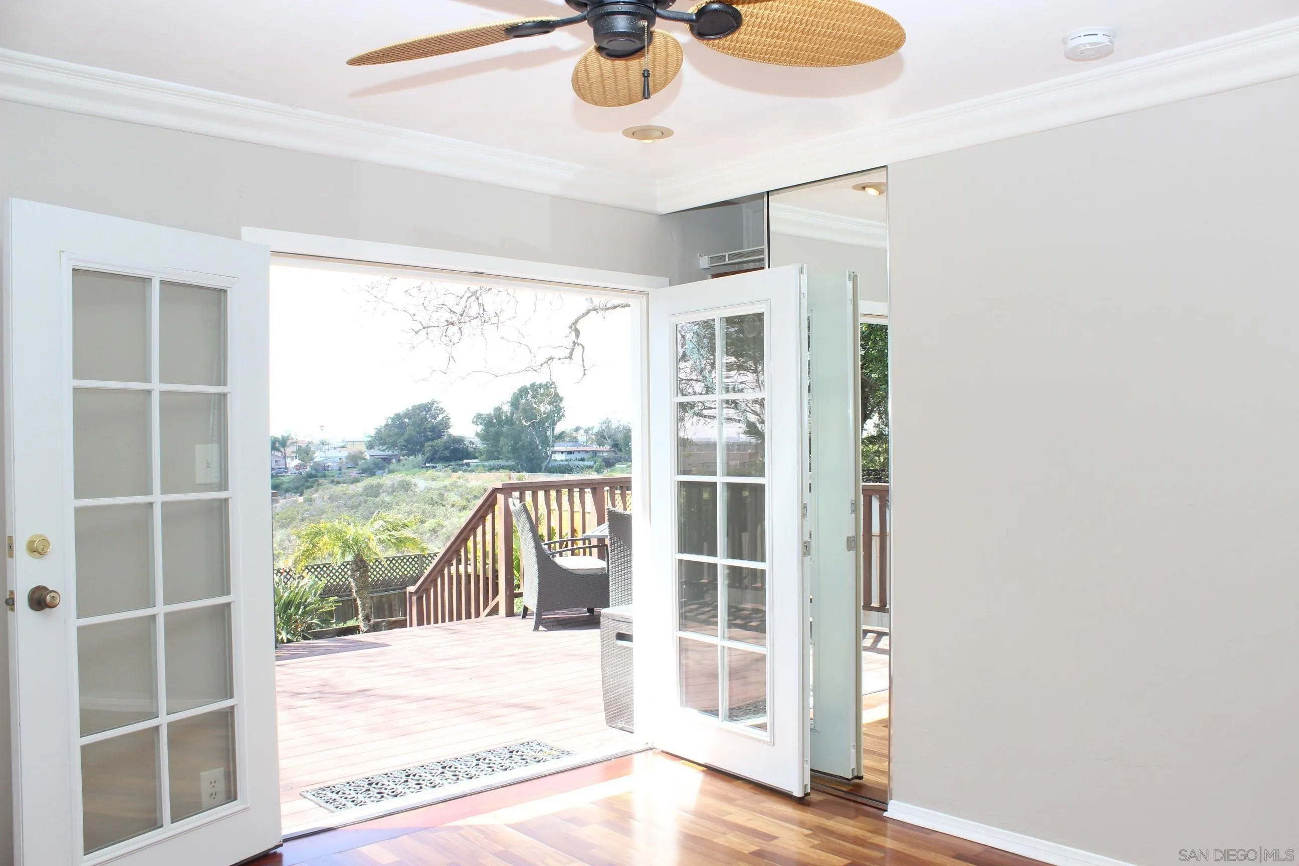 https://cdn.realtyfeed.com/cdn/127/260005810/df7f9d21981a5896e10e905e0841df0c.webp