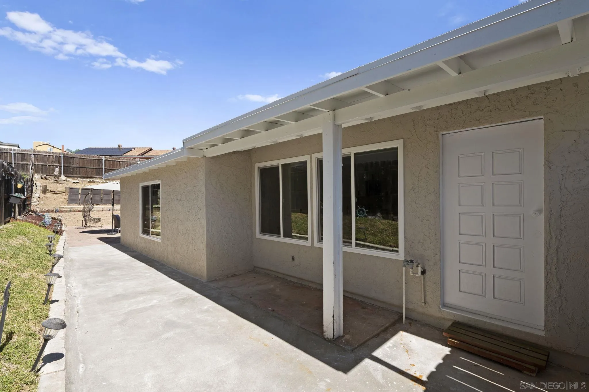 https://cdn.realtyfeed.com/cdn/127/260005812/5d748cfadf5c82466bb2f80e171c0637.webp